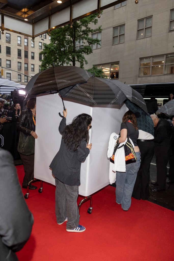 Doechii leaves the mark hotel for the Met Gala on Monday evening inside a box made of white screens. 