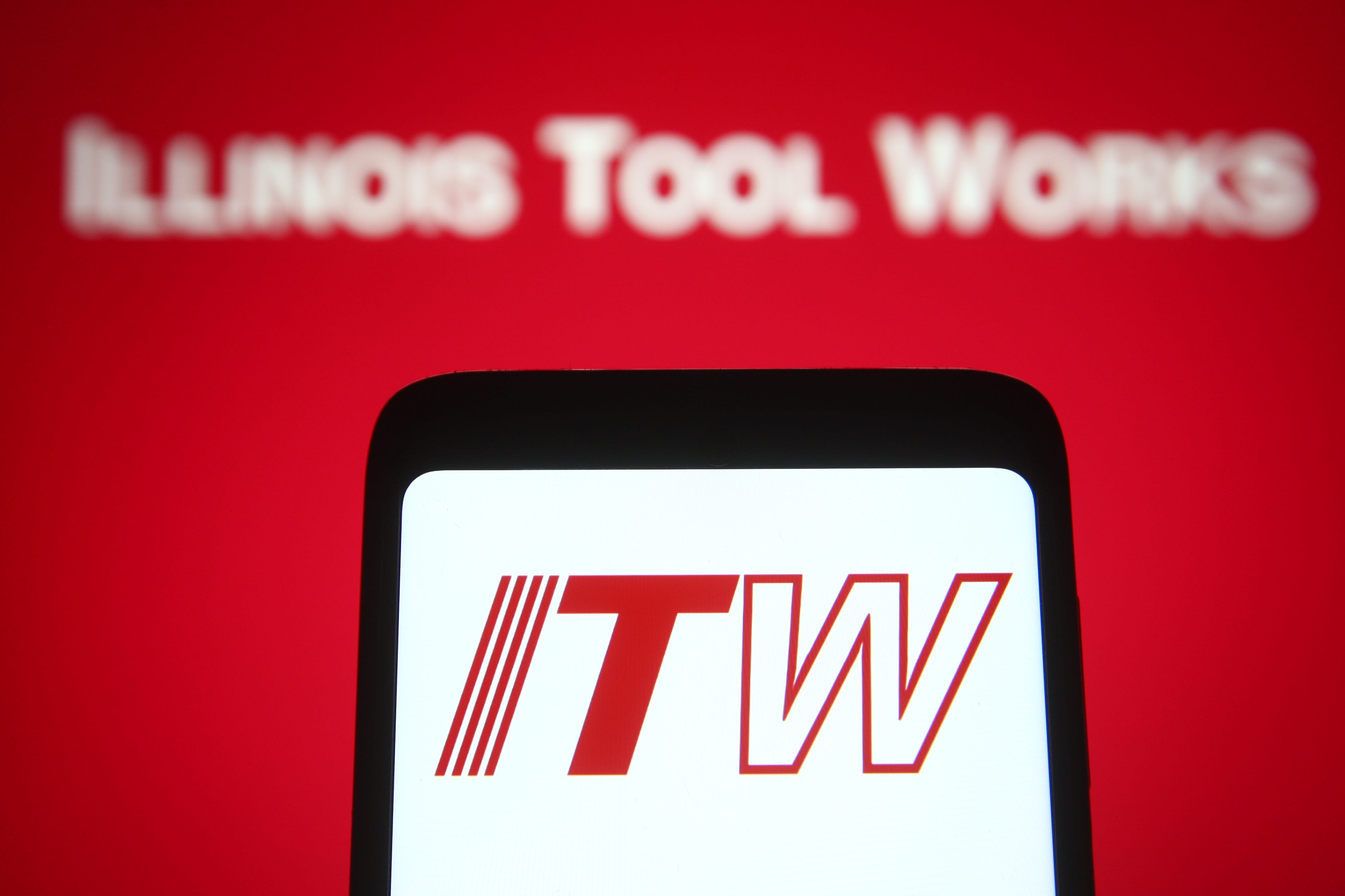 Illinois Tool Works logo