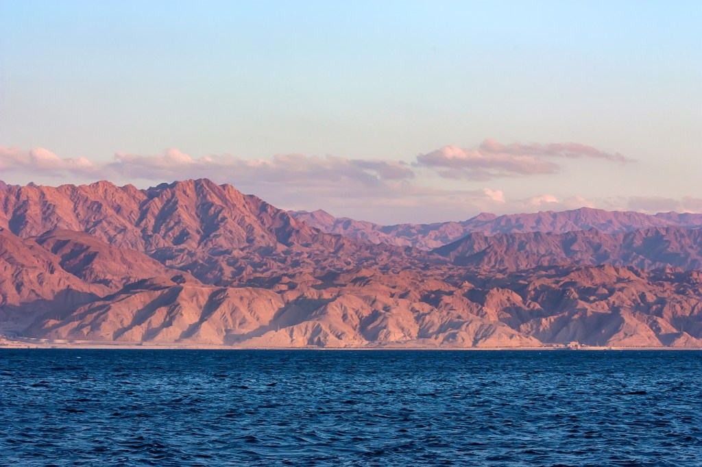 The $60 million US fighter jet is reportedly still in the Red Sea.