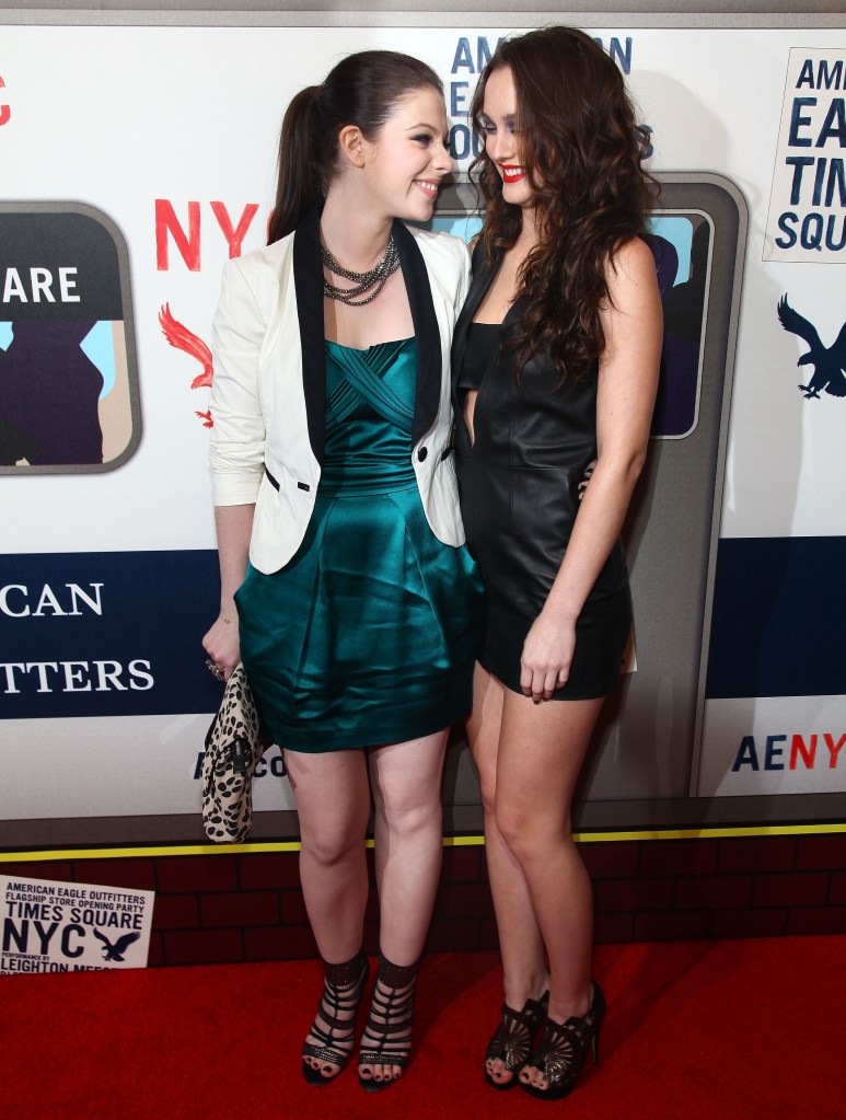 Leighton Meester and Michelle Trachtenberg in November 2009 in NYC