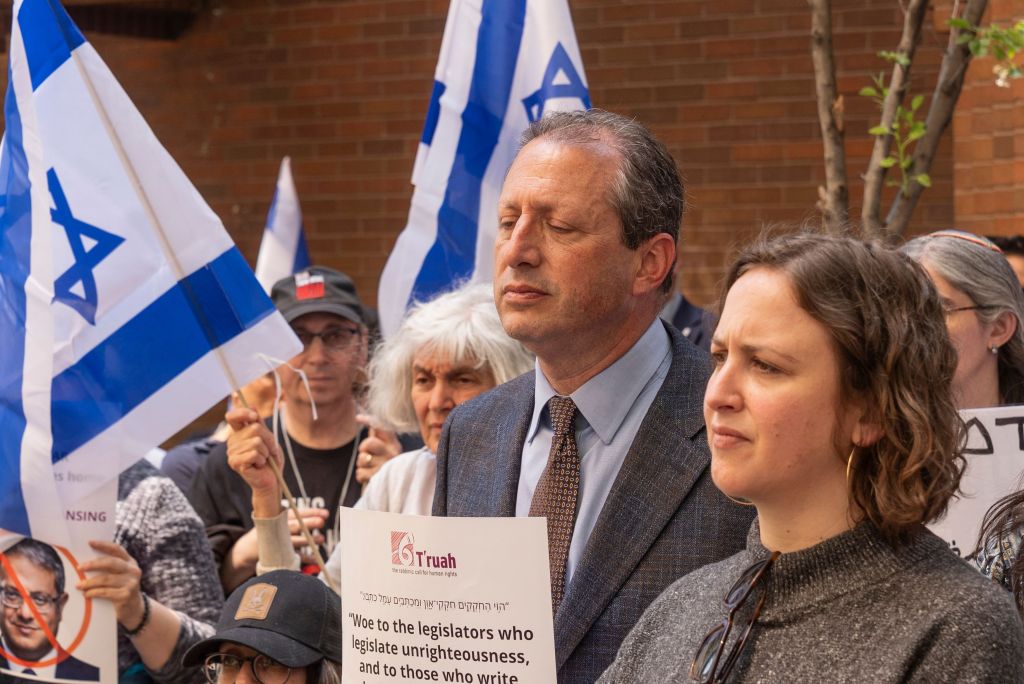 City Comptroller Brad Lander and activists protesting against Israeli Minister of National Security Itamar Ben-Gvir at Wall Street Grill, New York, April 24, 2025