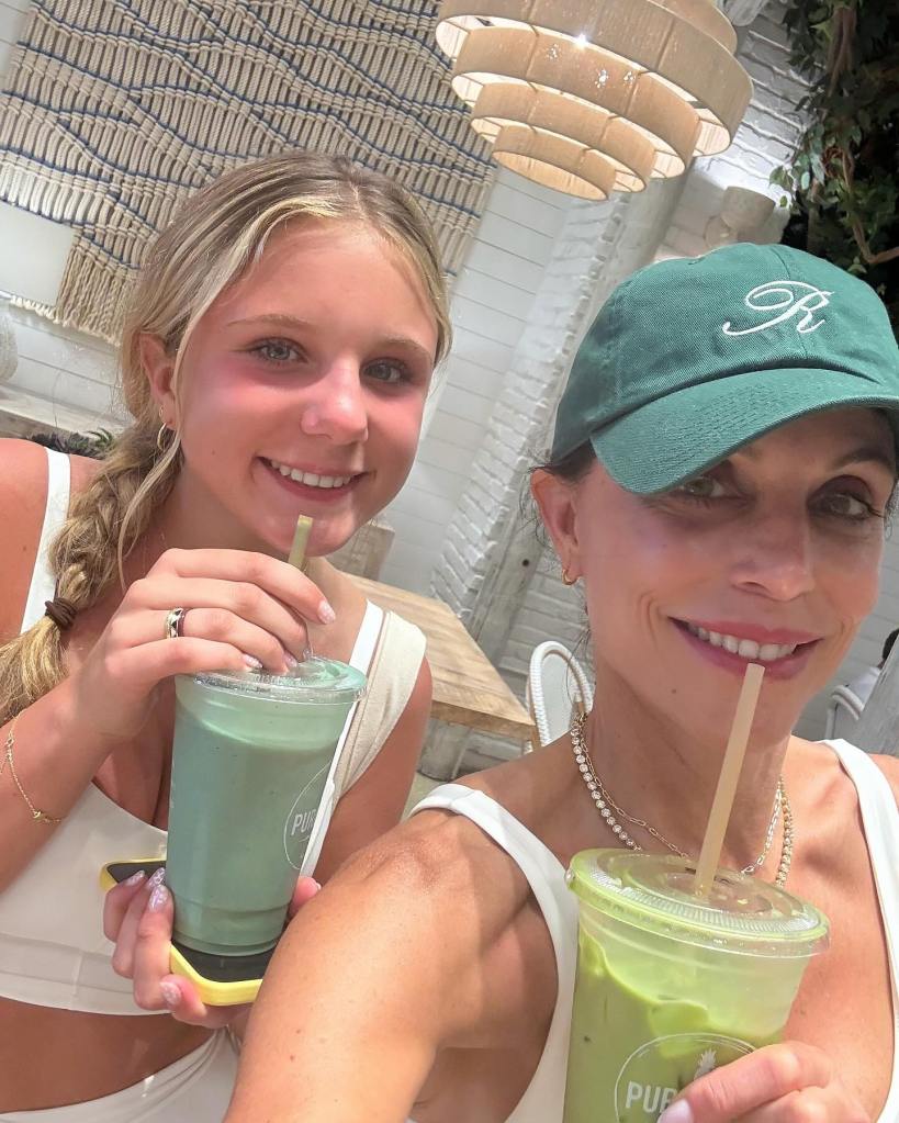Bethenny Frankel and  Bryn Hoppy pose together.