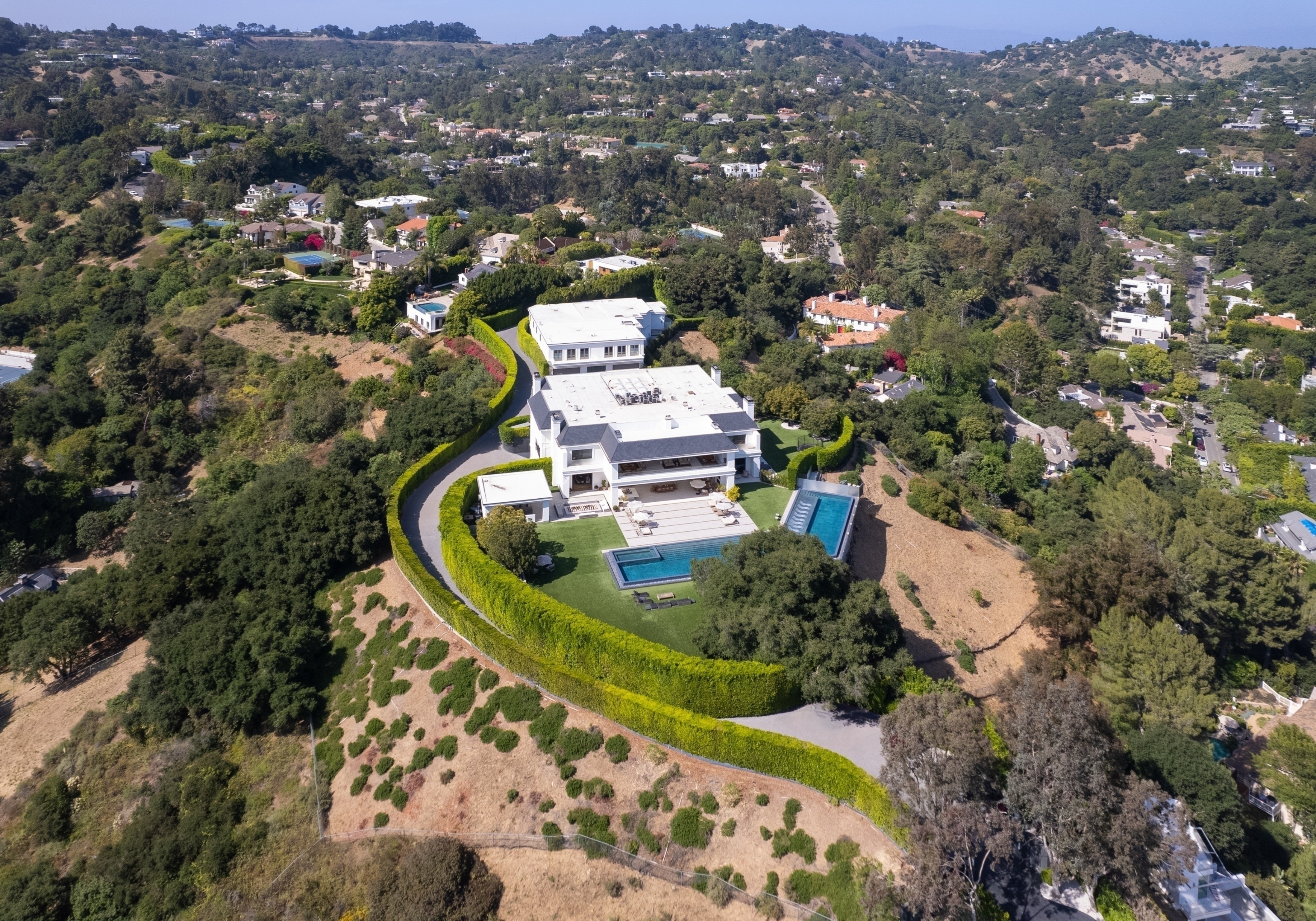 Jennifer Lopez and Ben Affleck's marital home in Beverly Hills