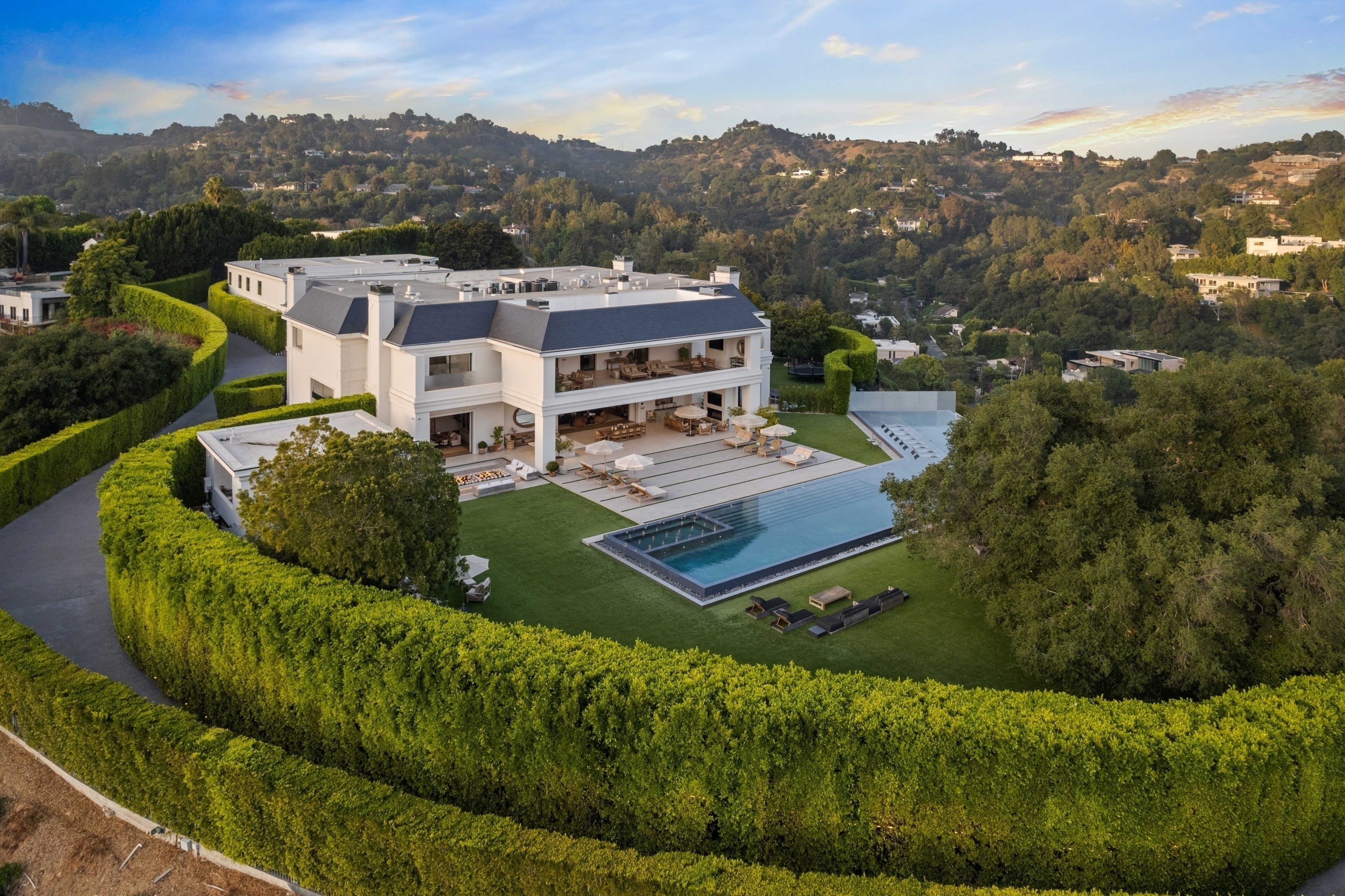 Jennifer Lopez and Ben Affleck's marital home in Beverly Hills