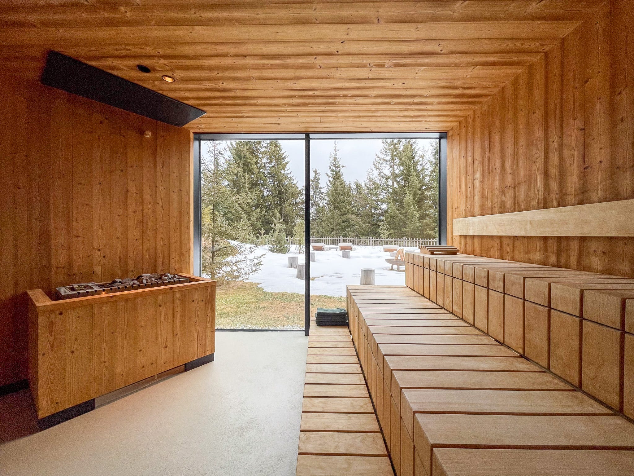 Spa and sauna access is included for all visitors to FORESTIS in Italy.