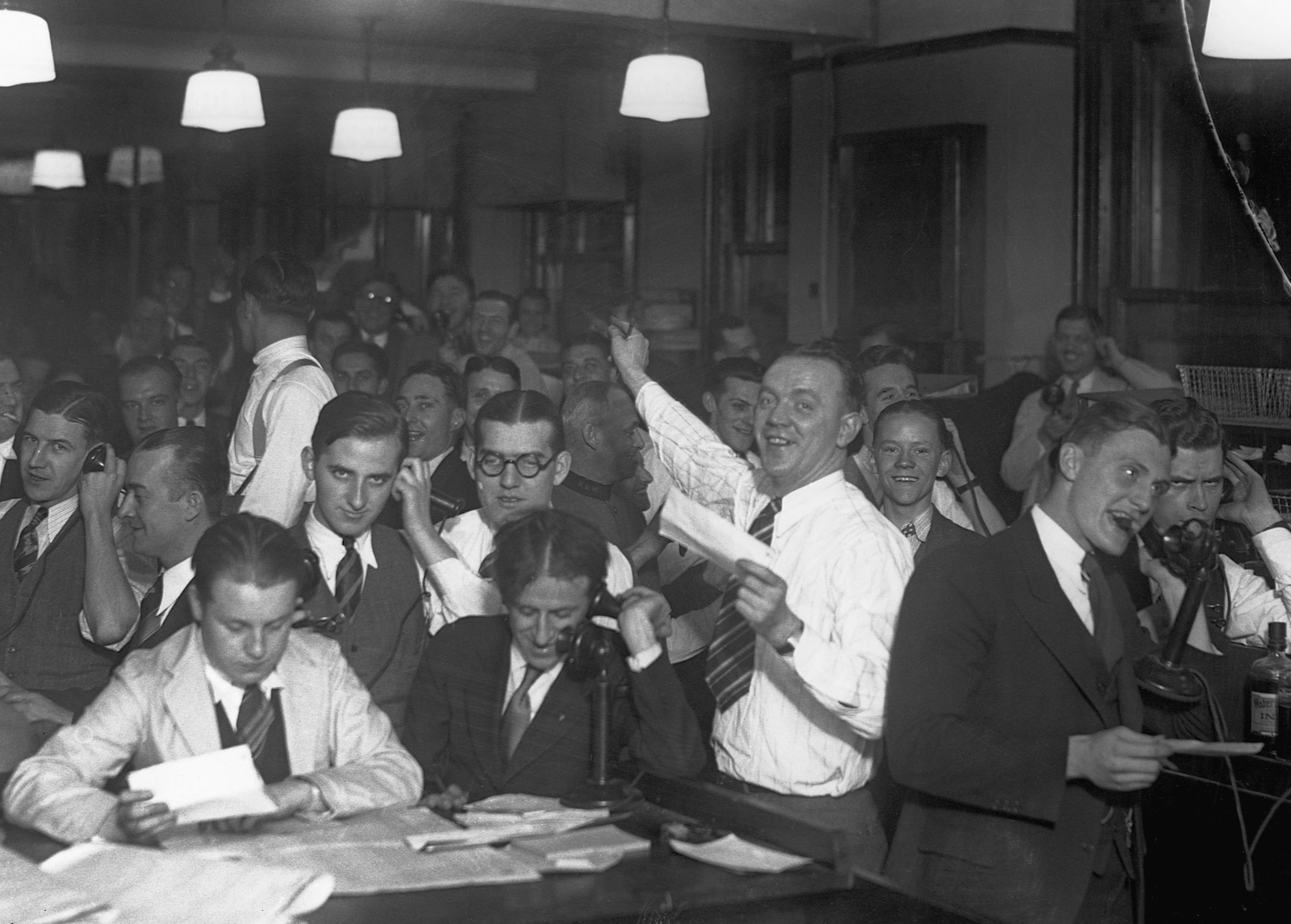 Brokers selling stocks on October 1929 market crash