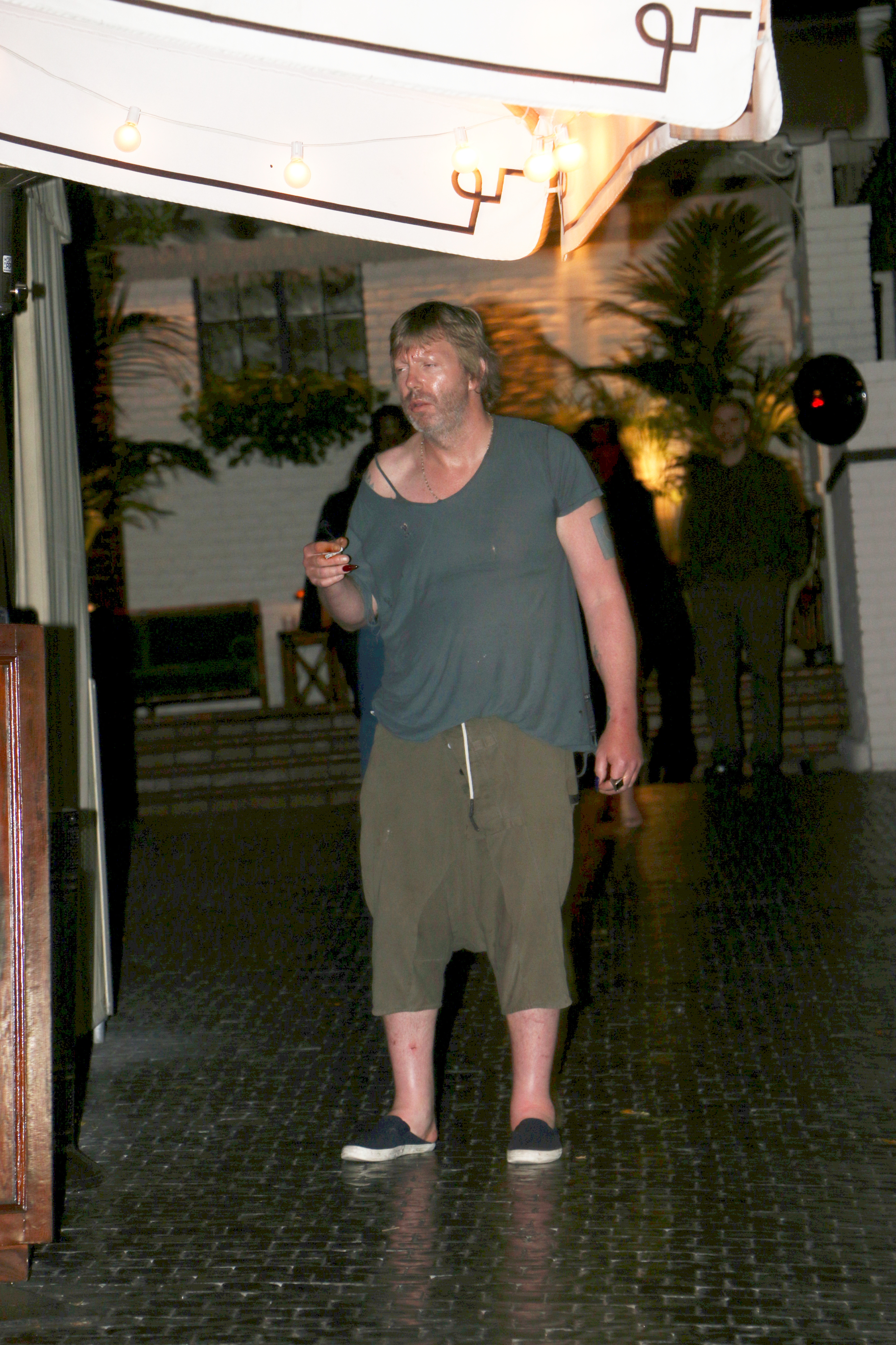 Elijah Blue Allman disoriented in Hollywood. 