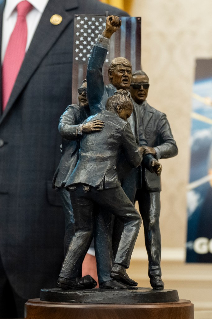 Trump statue