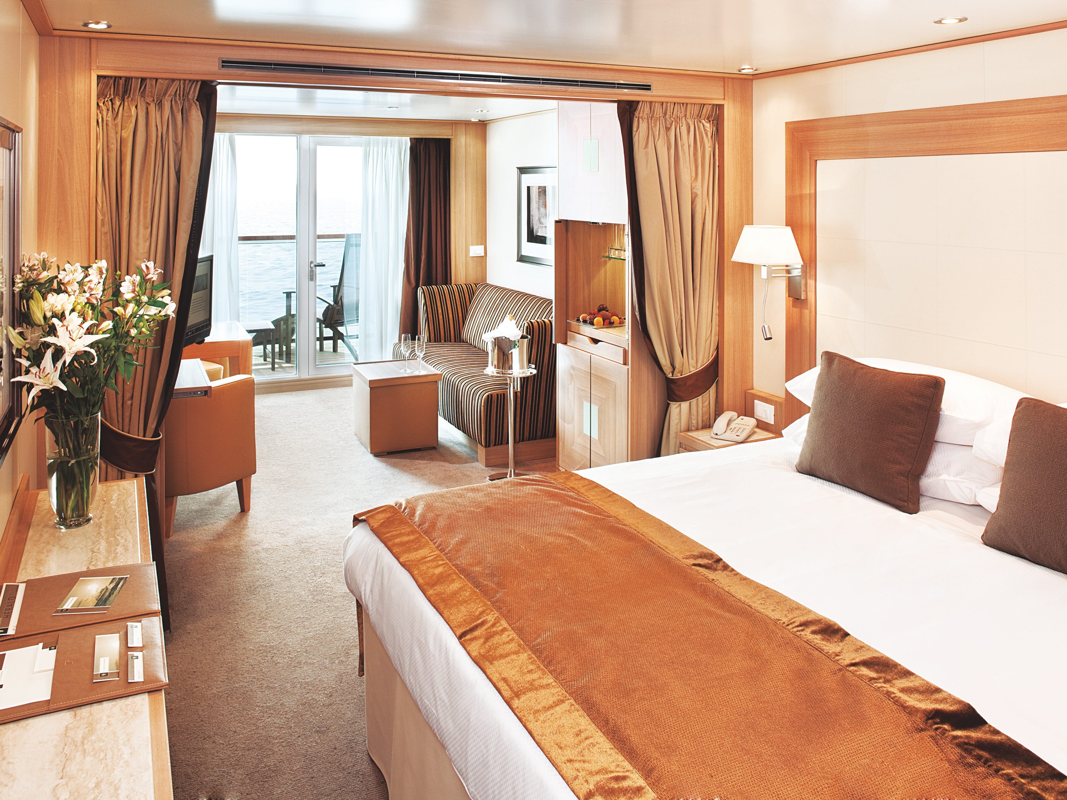 empty veranda suite on seabourn ship