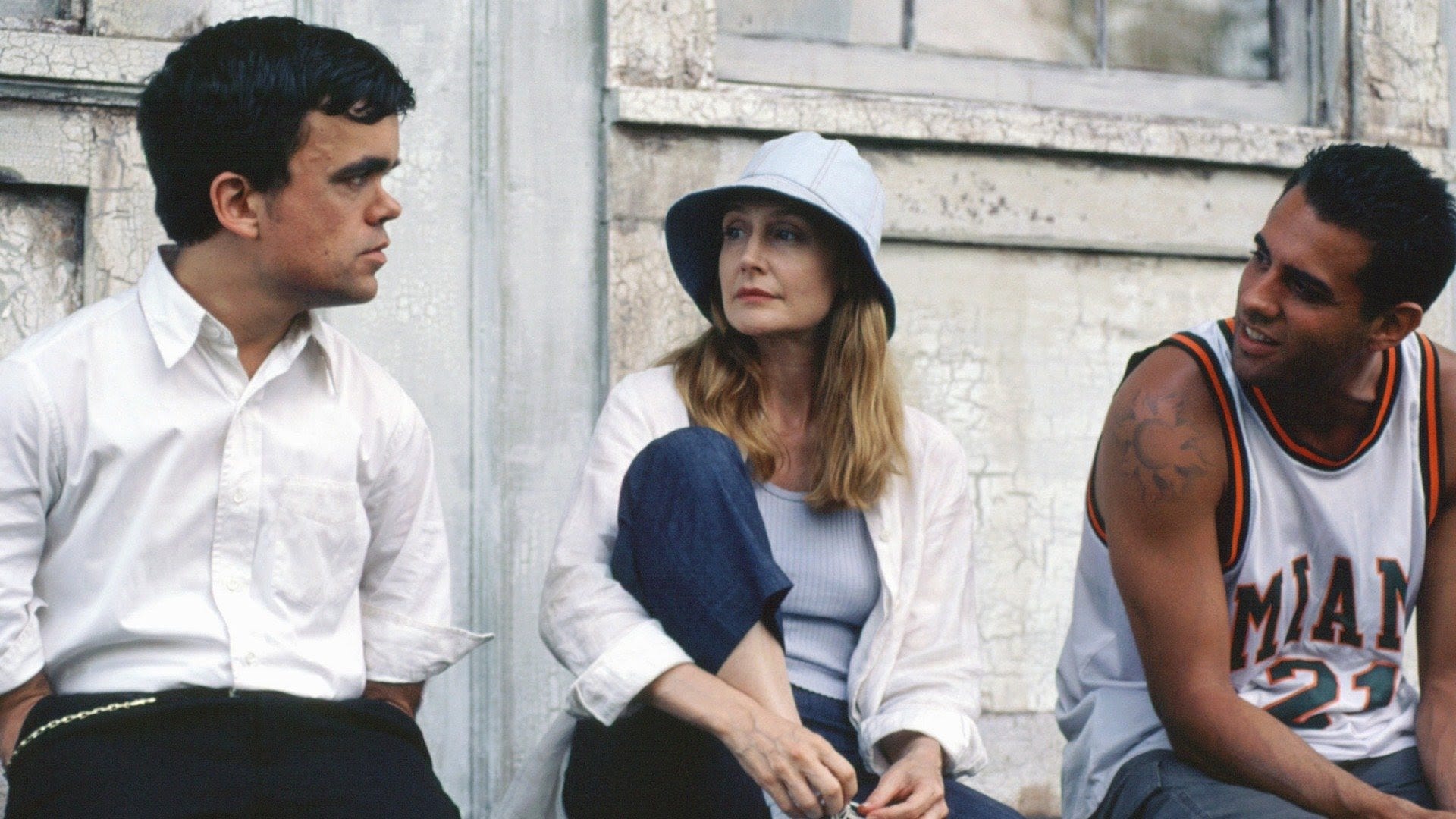 Peter Dinklage, Patricia Clarkson, Bobby Cannavale sitting and talking