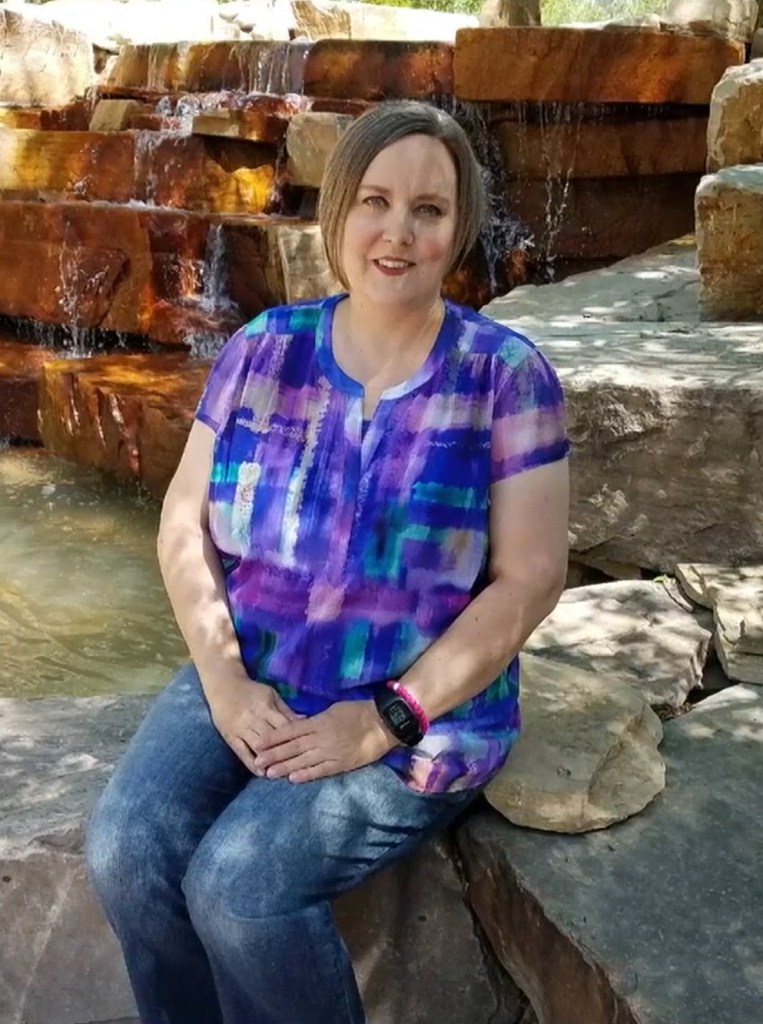 The mom-of-four managed to call 911 before she collapsed and stopped breathing.