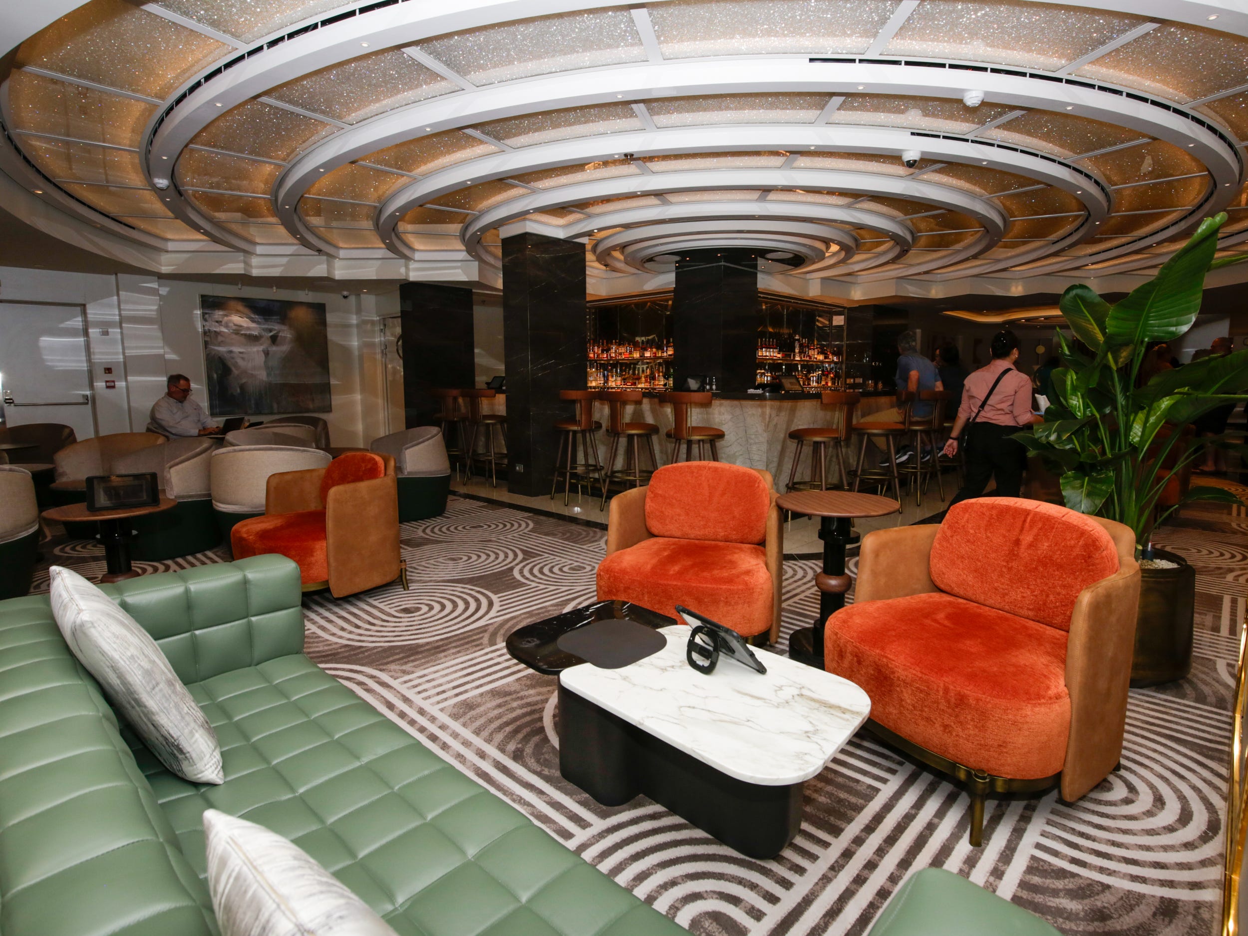 empty Metropolitan bar on Norwegian Aqua