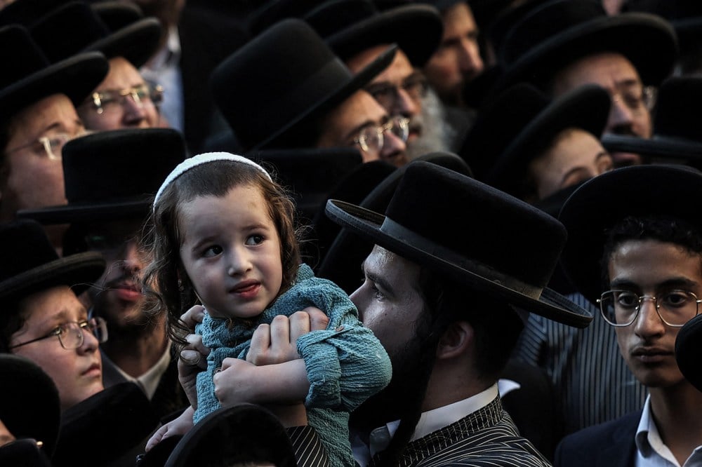 Birthrates Are Plunging Everywhere—but Not in Israel