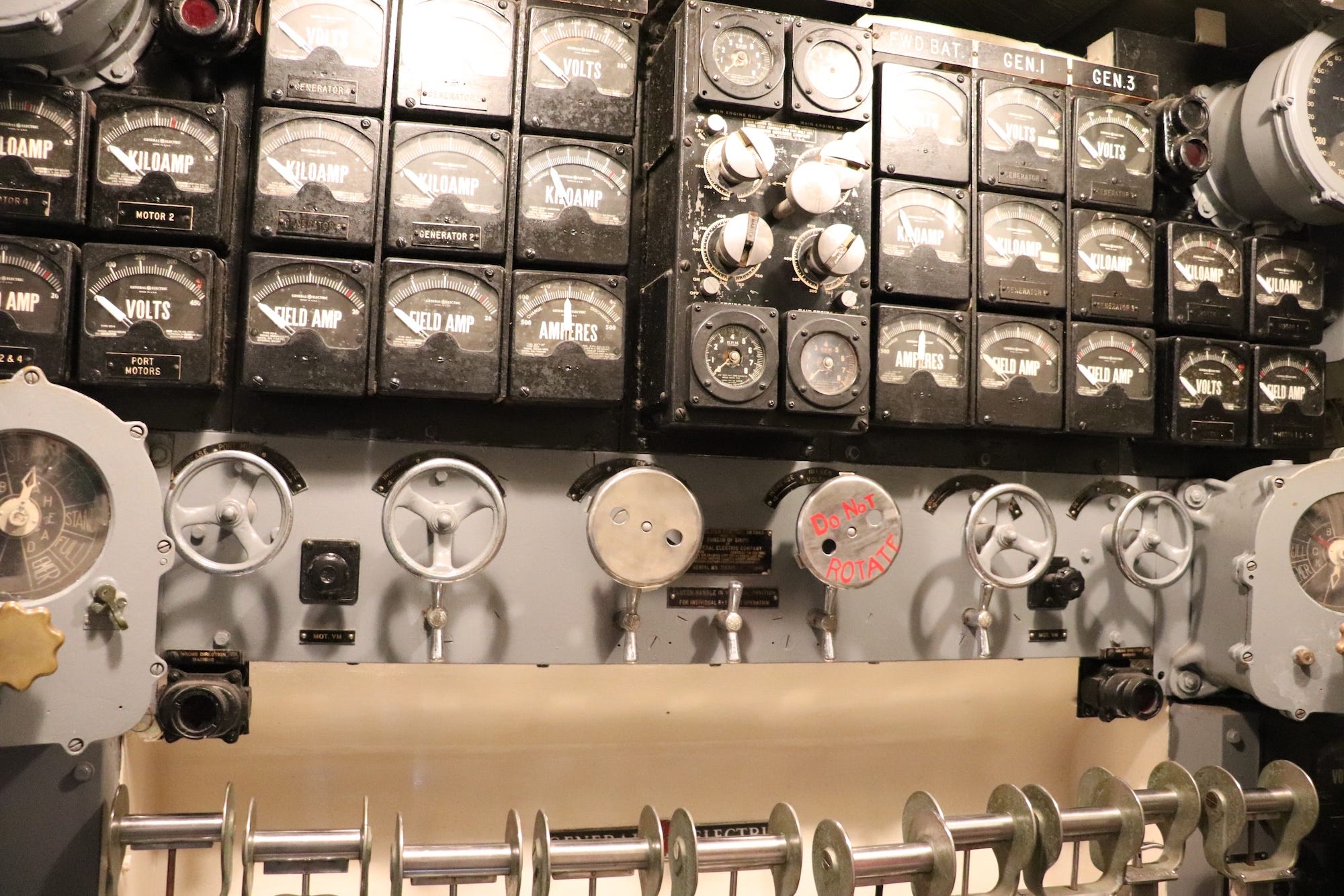 The maneuvering room on the USS Silversides.