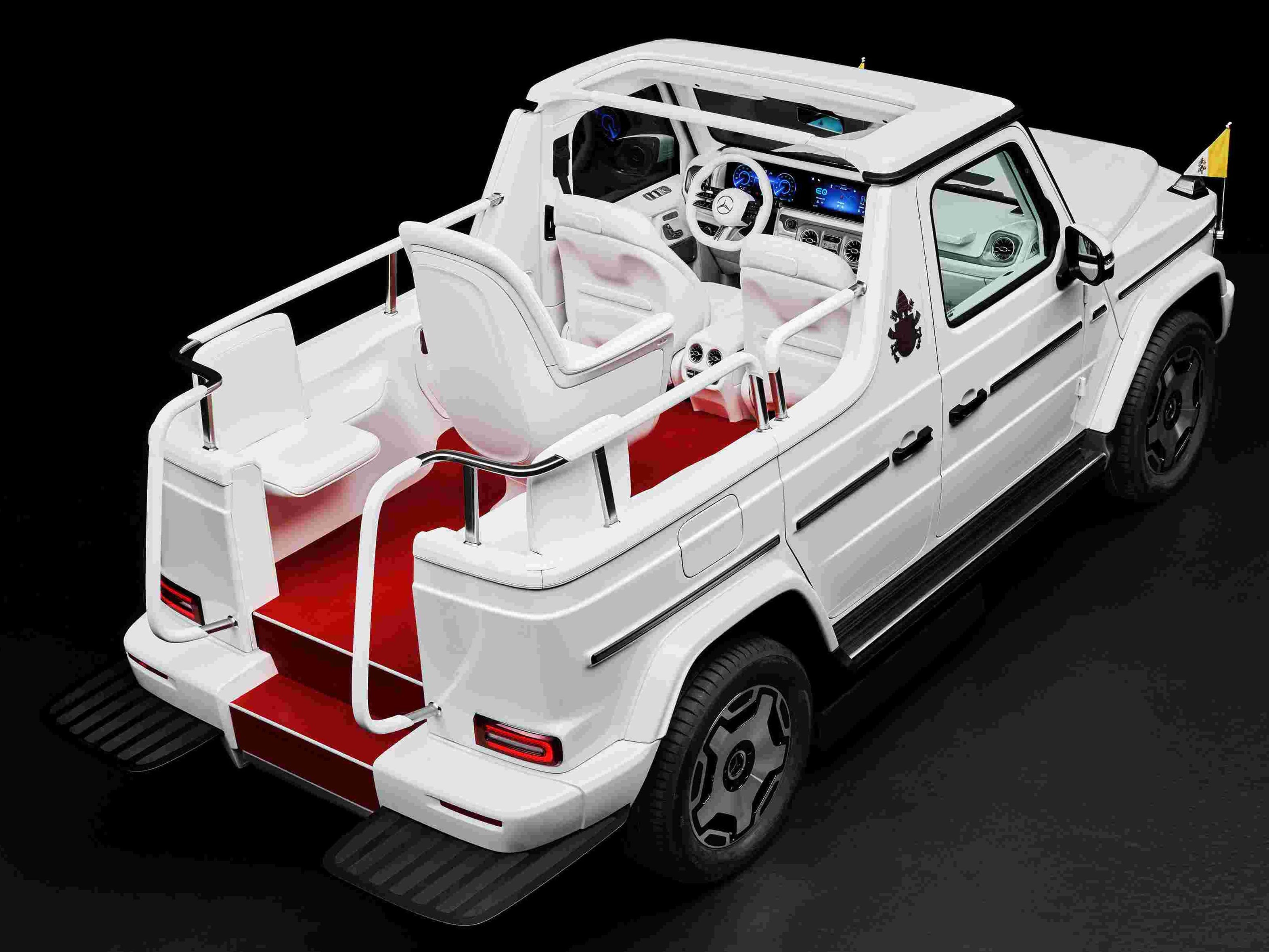 Mercedes-Benz popemobile rear angle