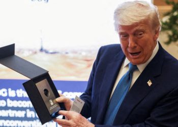 Trump Tells Hosts He’s ‘Not Thrilled’ With Their Oil Gift
