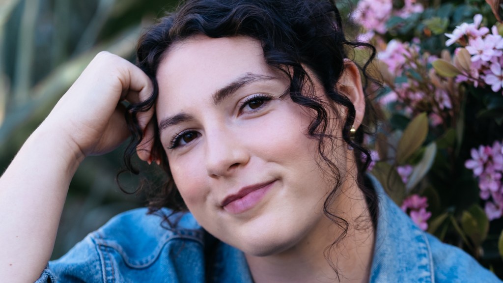 Apple, Walsh Company Land Sophie De Bruijn Spec ‘Early Action’
