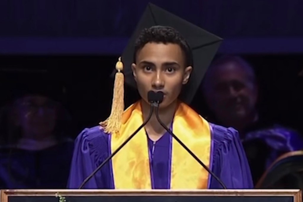 Logan Rozos addresses the crowd during the NYU Gallatin School’s commencement ceremony on May 14, 2025.