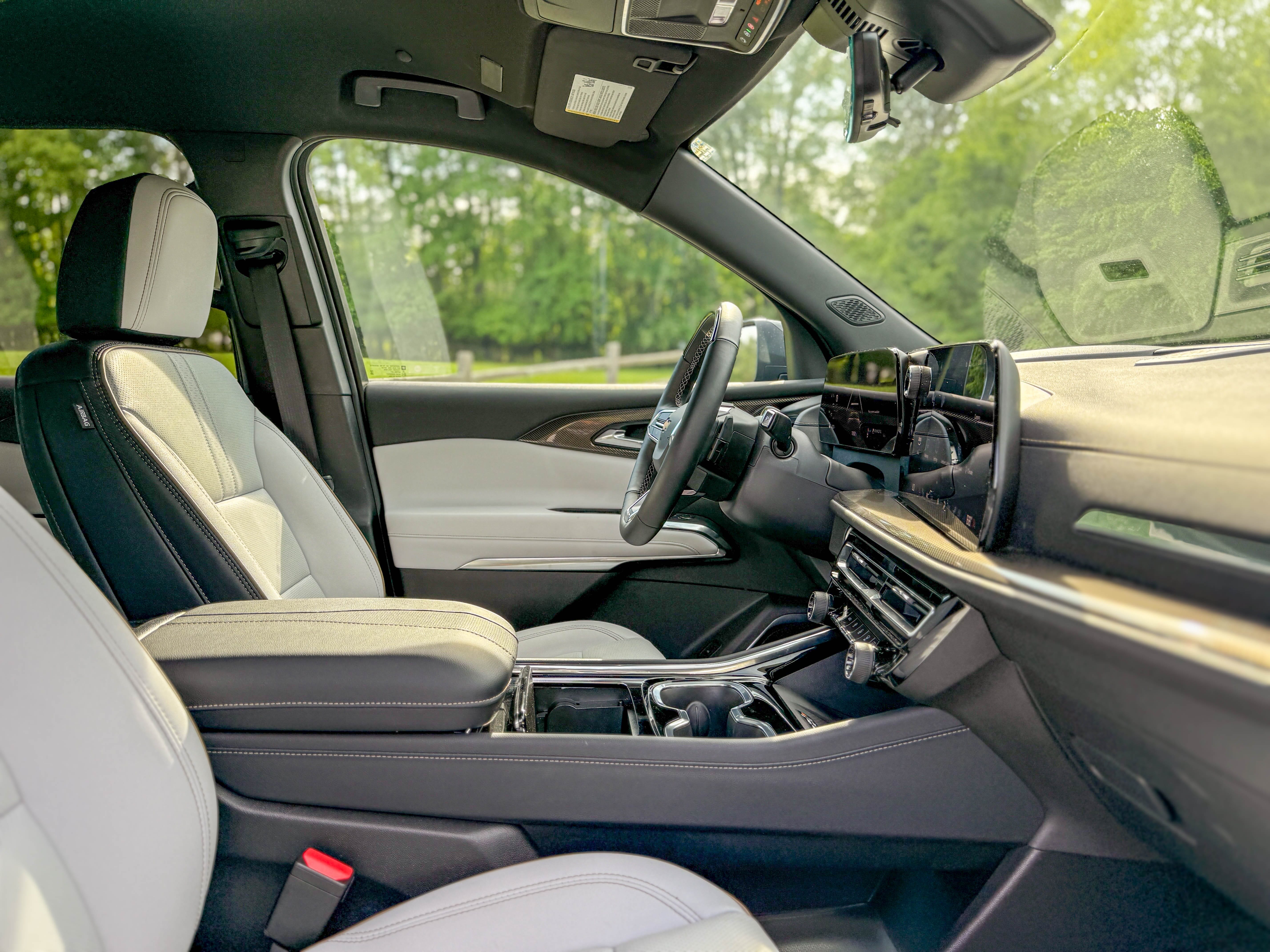 The front cabin of a 2025 Chevrolet Traverse High Country midsize family SUV.