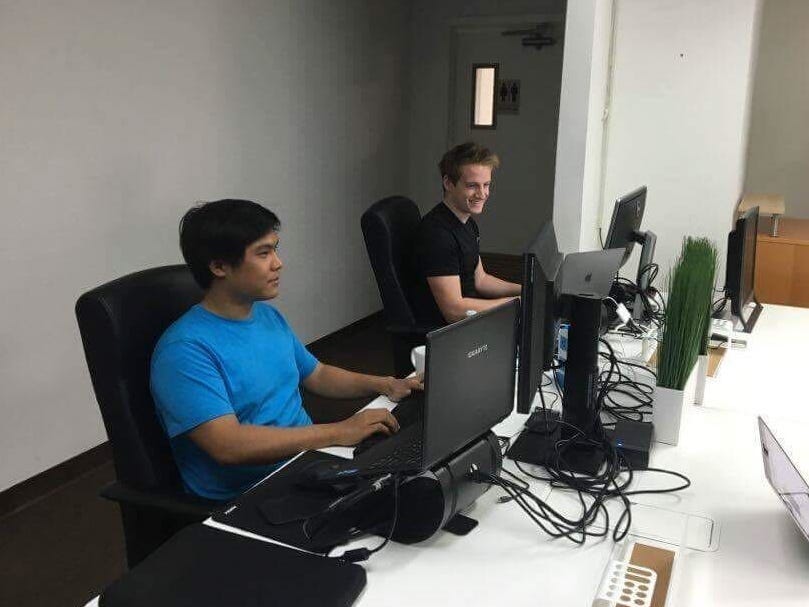 Cofounders Albert Pai (left) and Eric Simons (right) working on working on early prototypes of StackBlitz