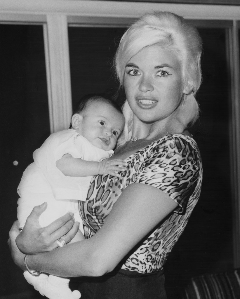 Jayne Mansfield and baby Mariska Hargitay in 1964