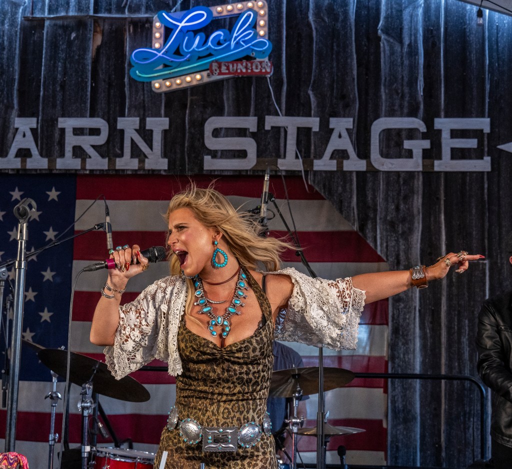 Jessica Simpson in Texas performance in March