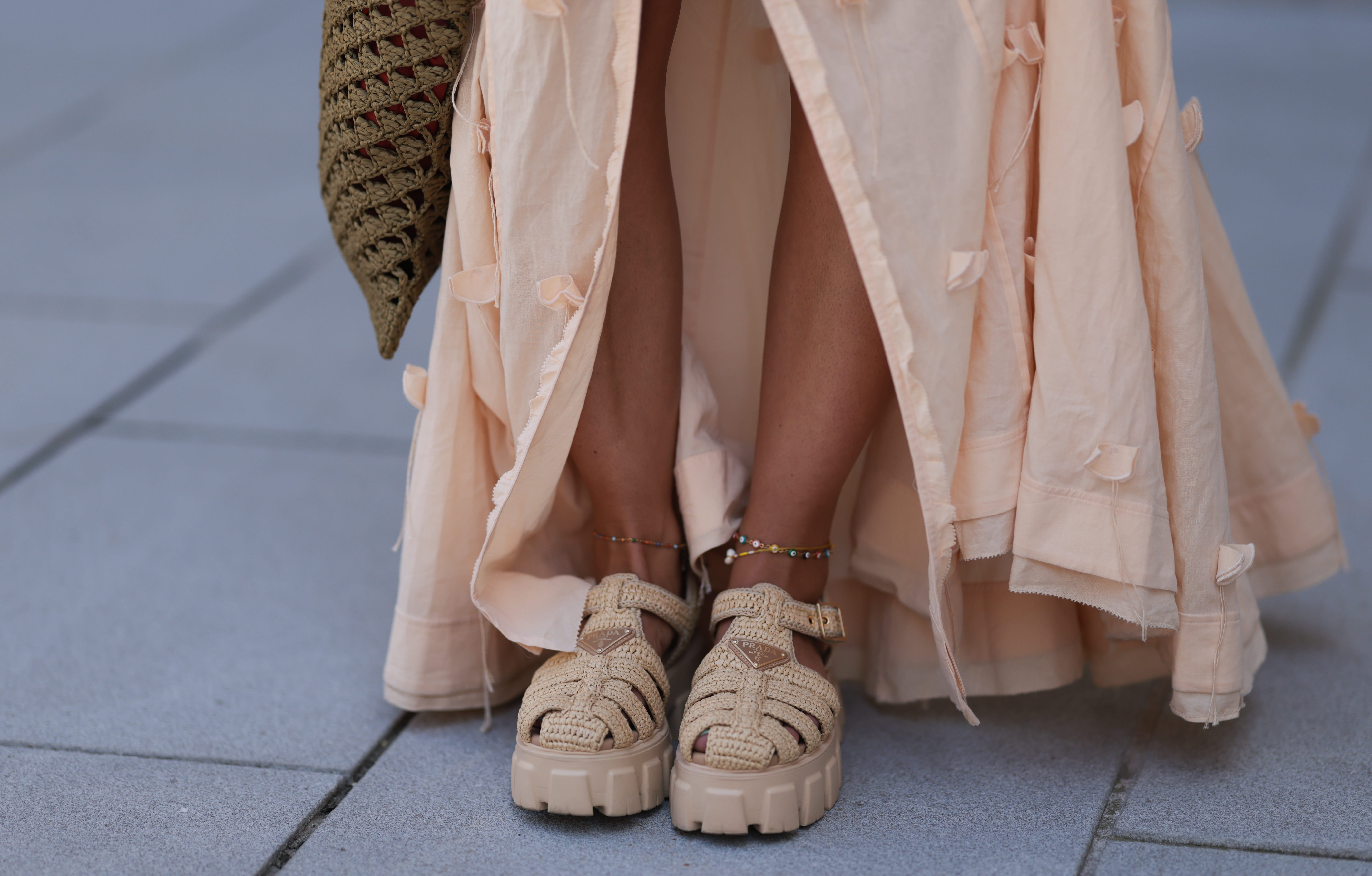 Raffia fisherman sandals with floor-length dress