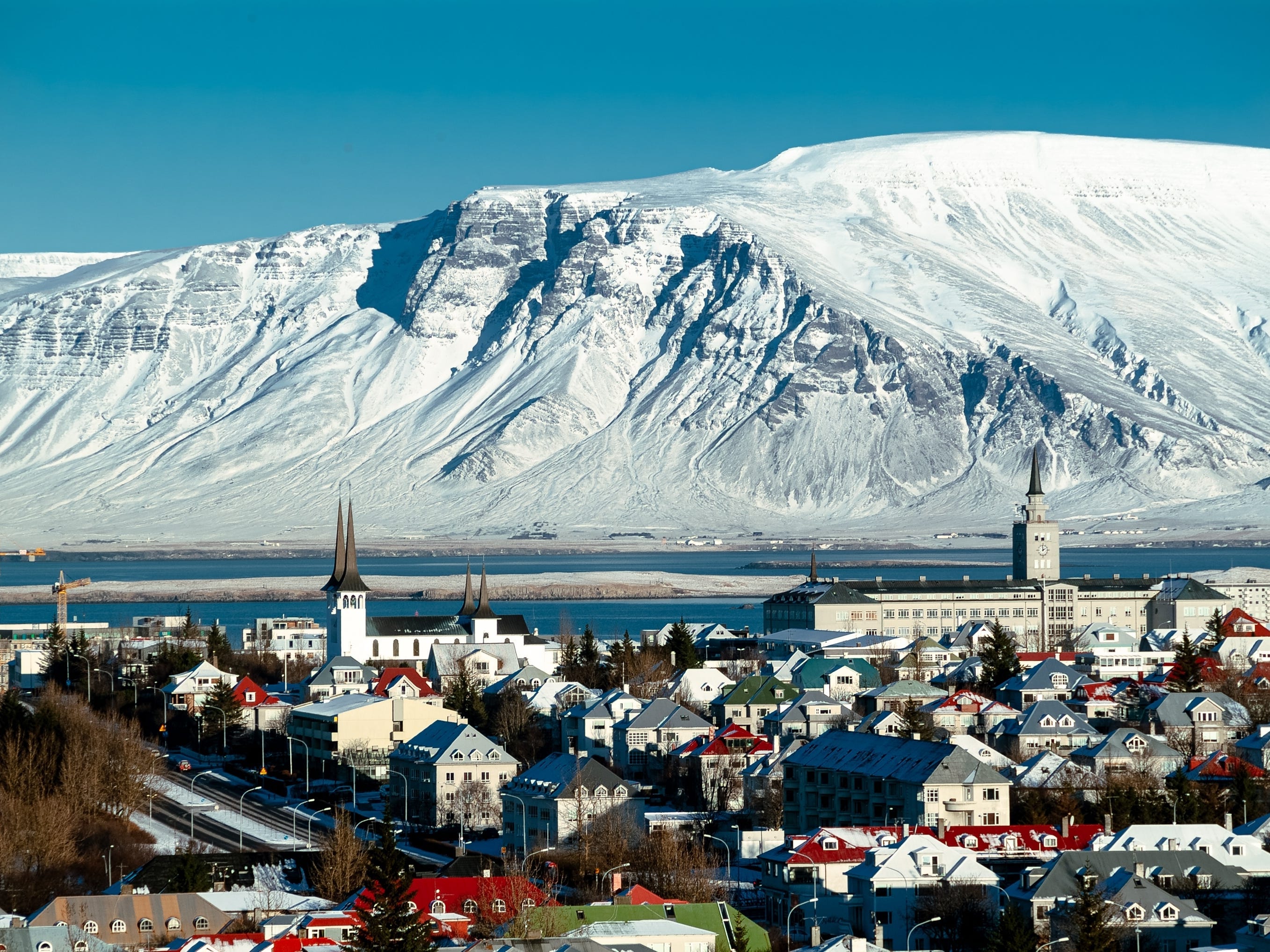 A wide shot of Reykjavík, Iceland, in the winter.