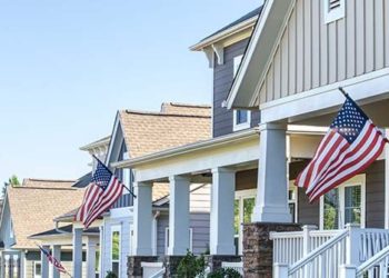 Poll: Majority Say ‘Lowering the Cost of Living’ Should Be Top Trump Priority