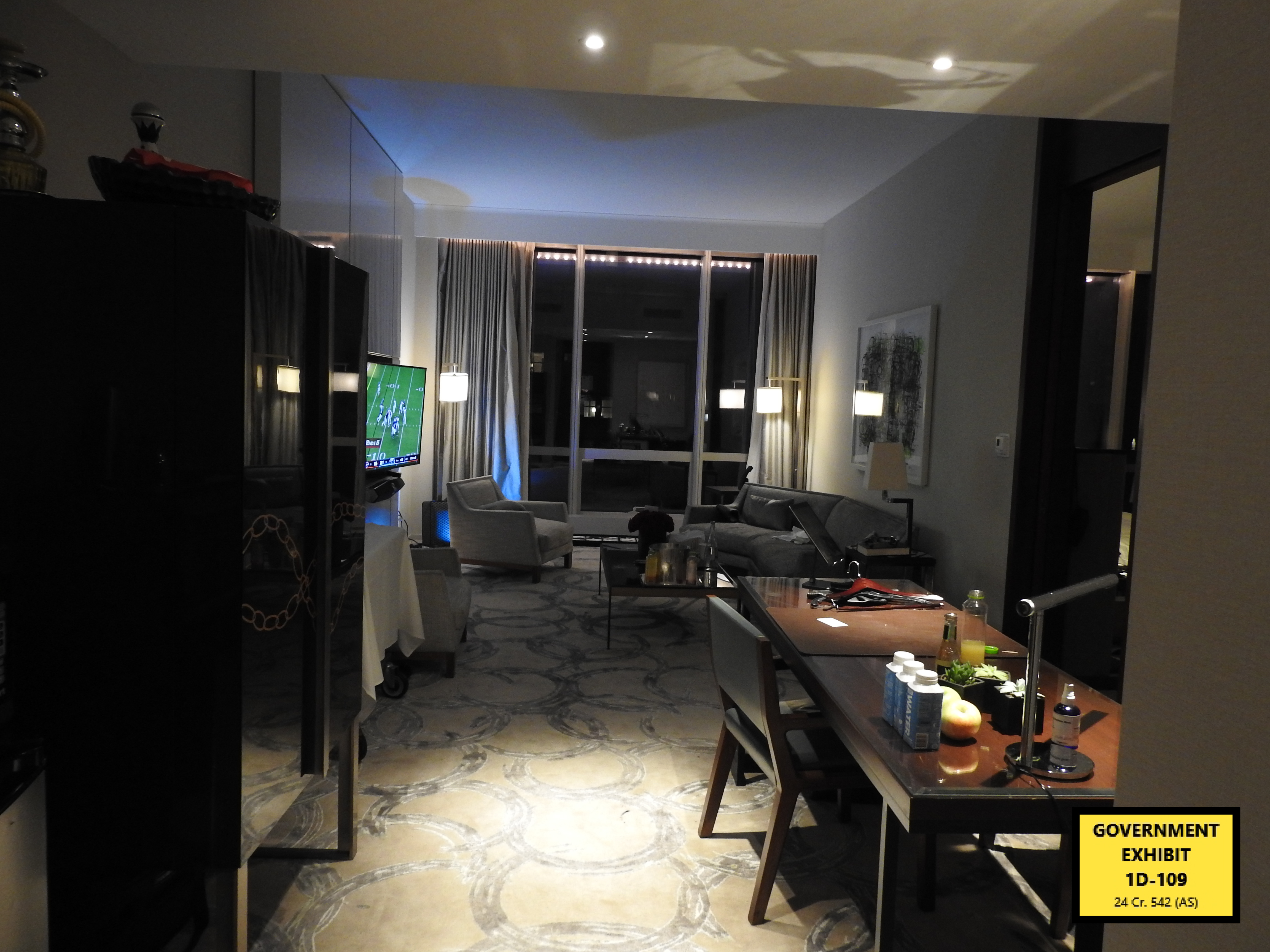 The lighting in Sean Combs' hotel room