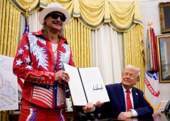 Kid Rock Scrambles to Distance Himself From His Restaurant After ICE Raids
