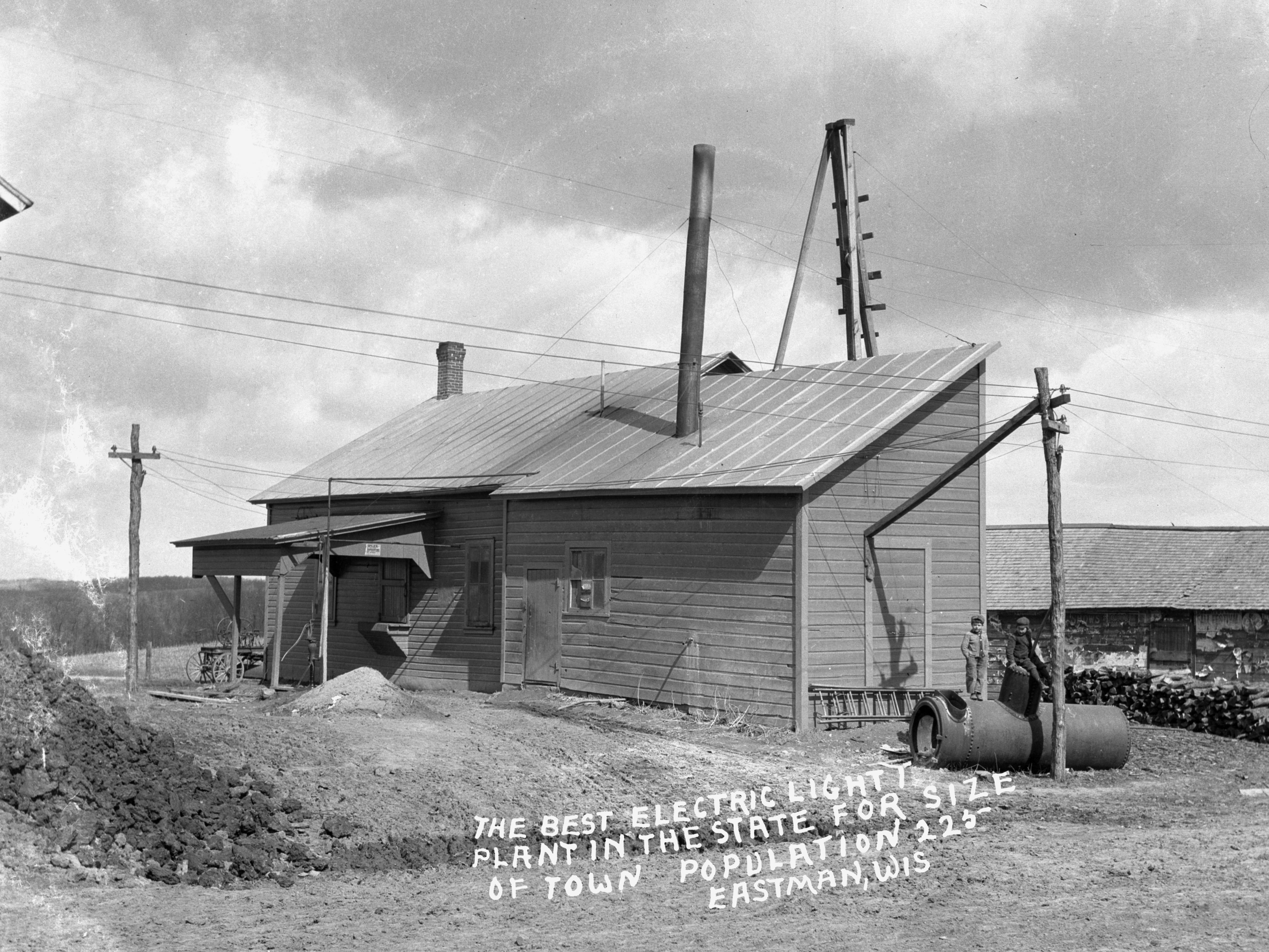 A power plant in Eastman, Wisconsin, 1920.