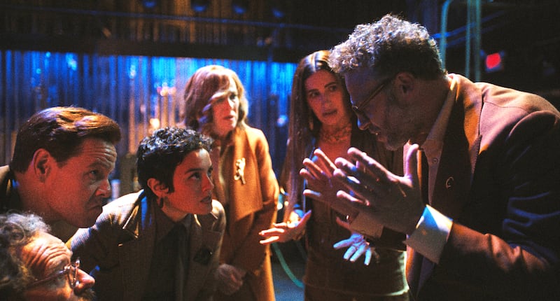 Ike Barinholtz, Chase Sui Wonders, Catherine O’Hara, Kathryn Hahn and Seth Rogen in "The Studio."