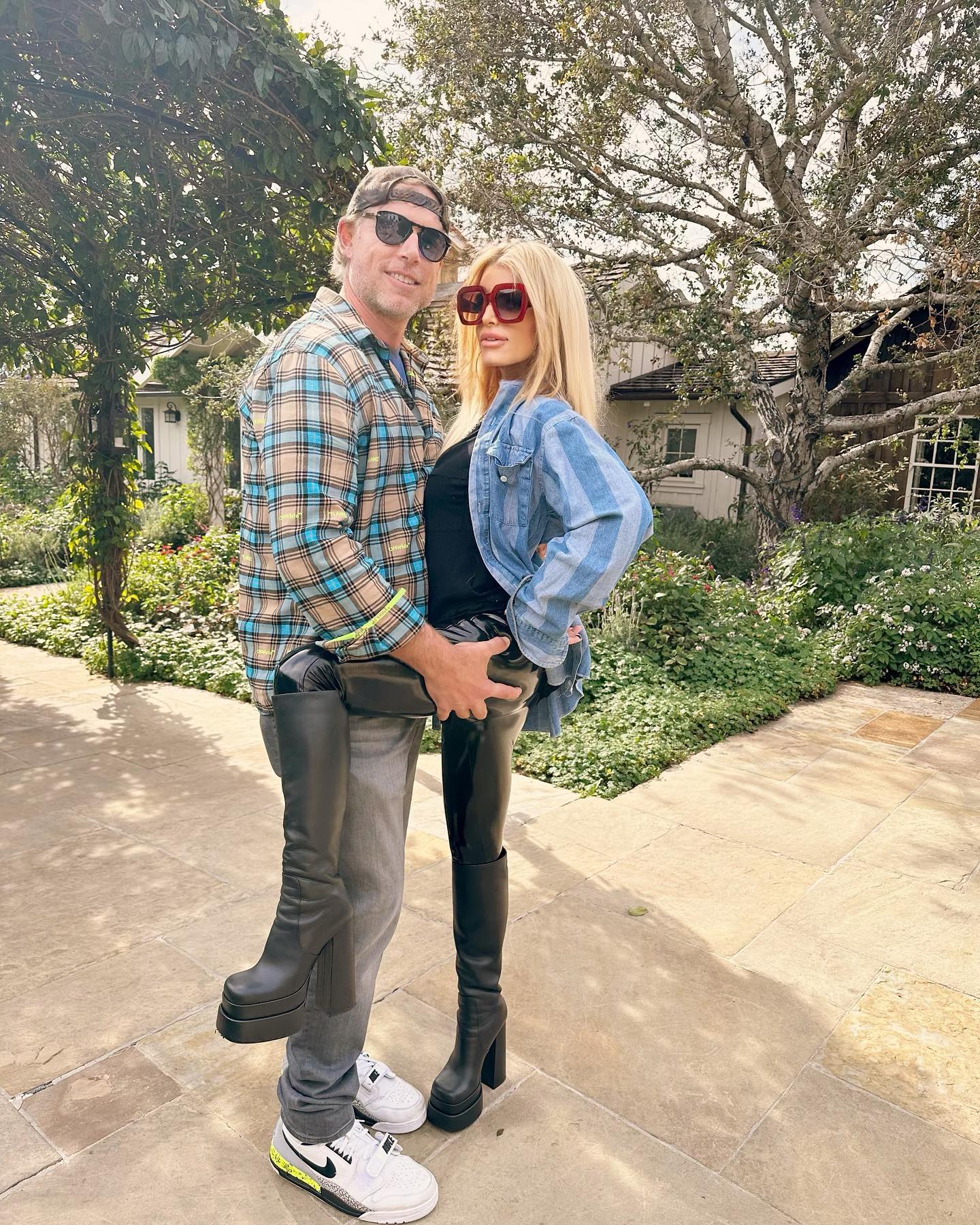 Eric Johnson and Jessica Simpson
