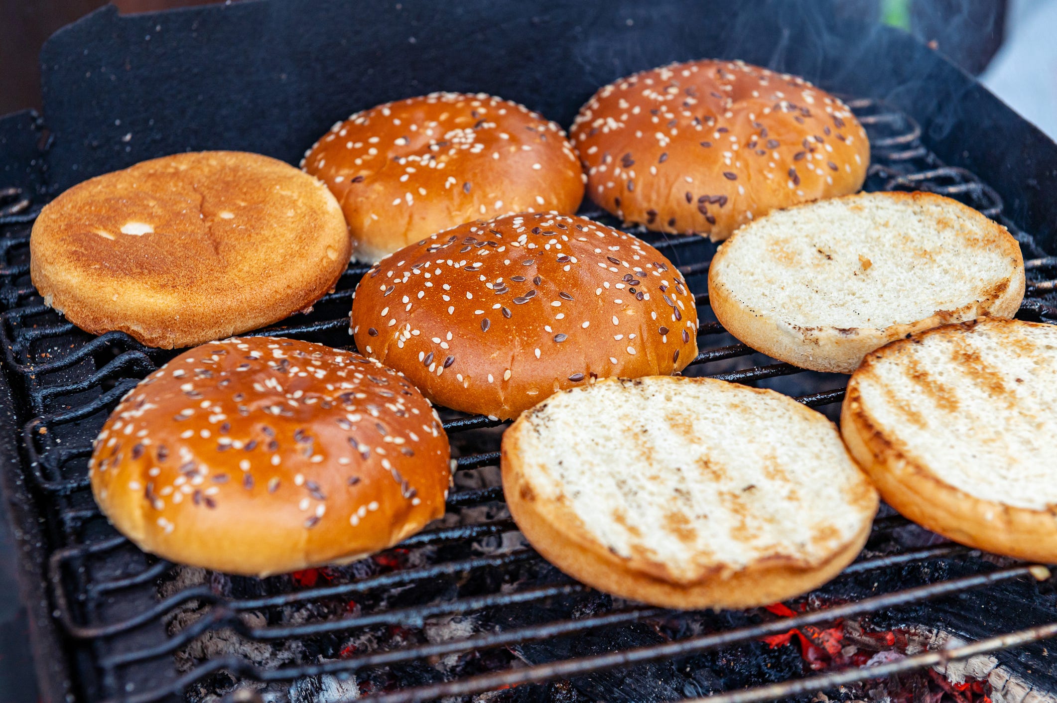 grill grilling burger buns sesame