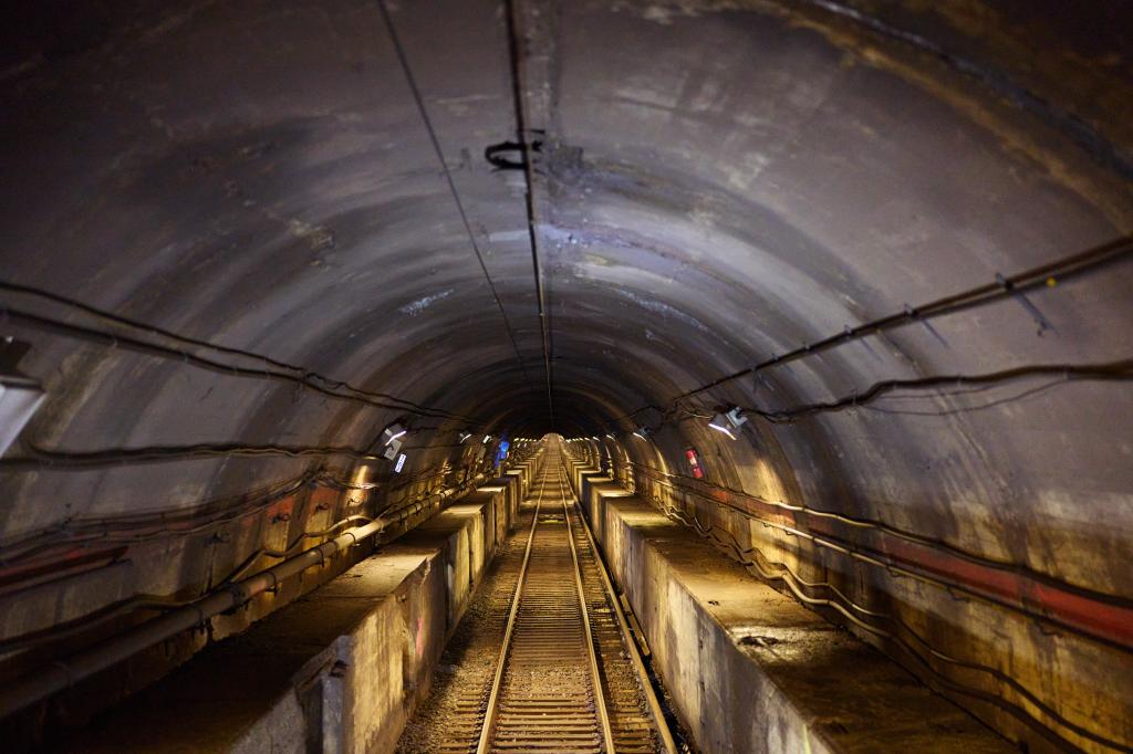 train tunnel