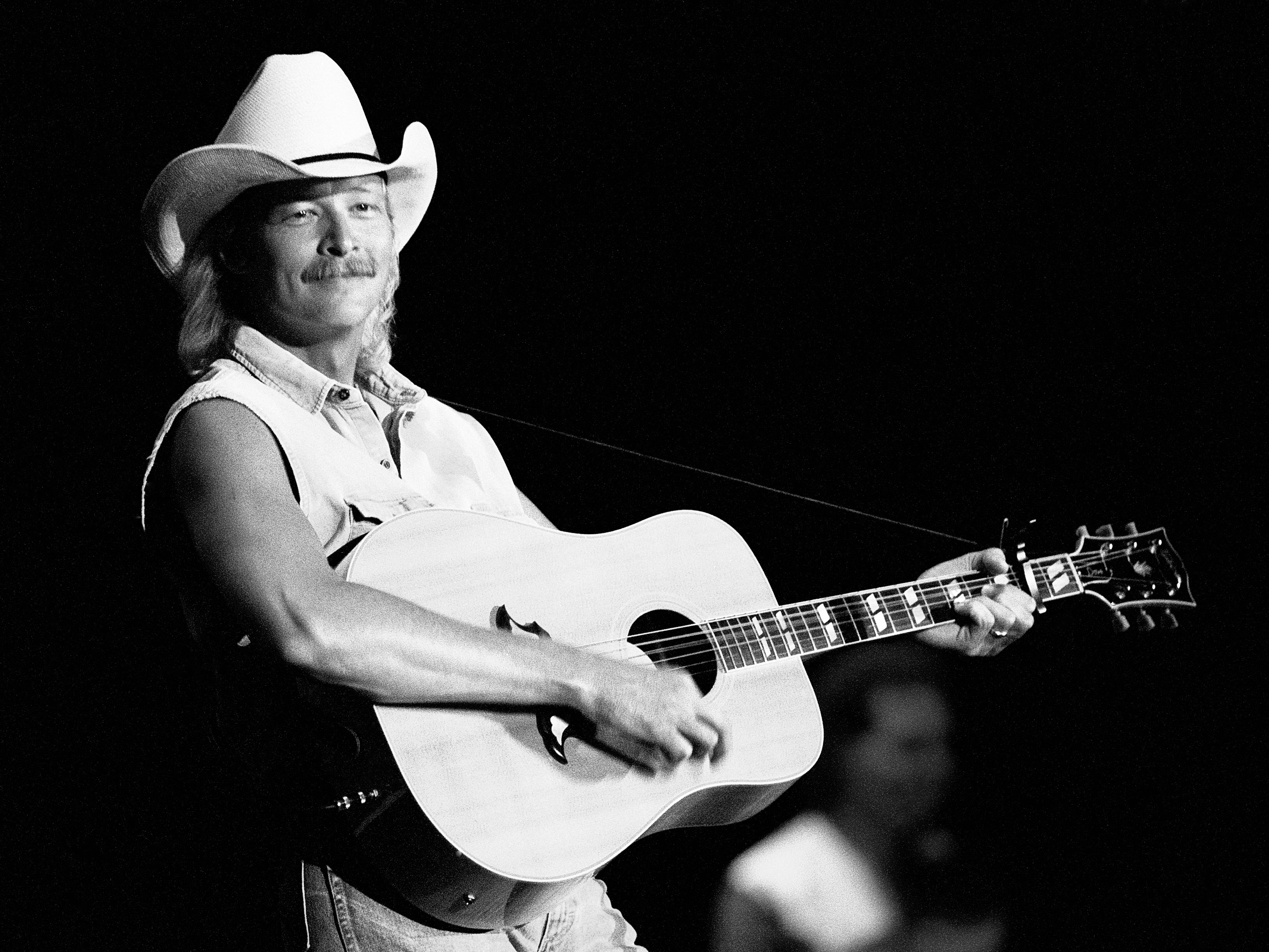 Singer/Songwriter Alan Jackson performs at The OMNI Coliseum in Atlanta Georgia February 19, 1991