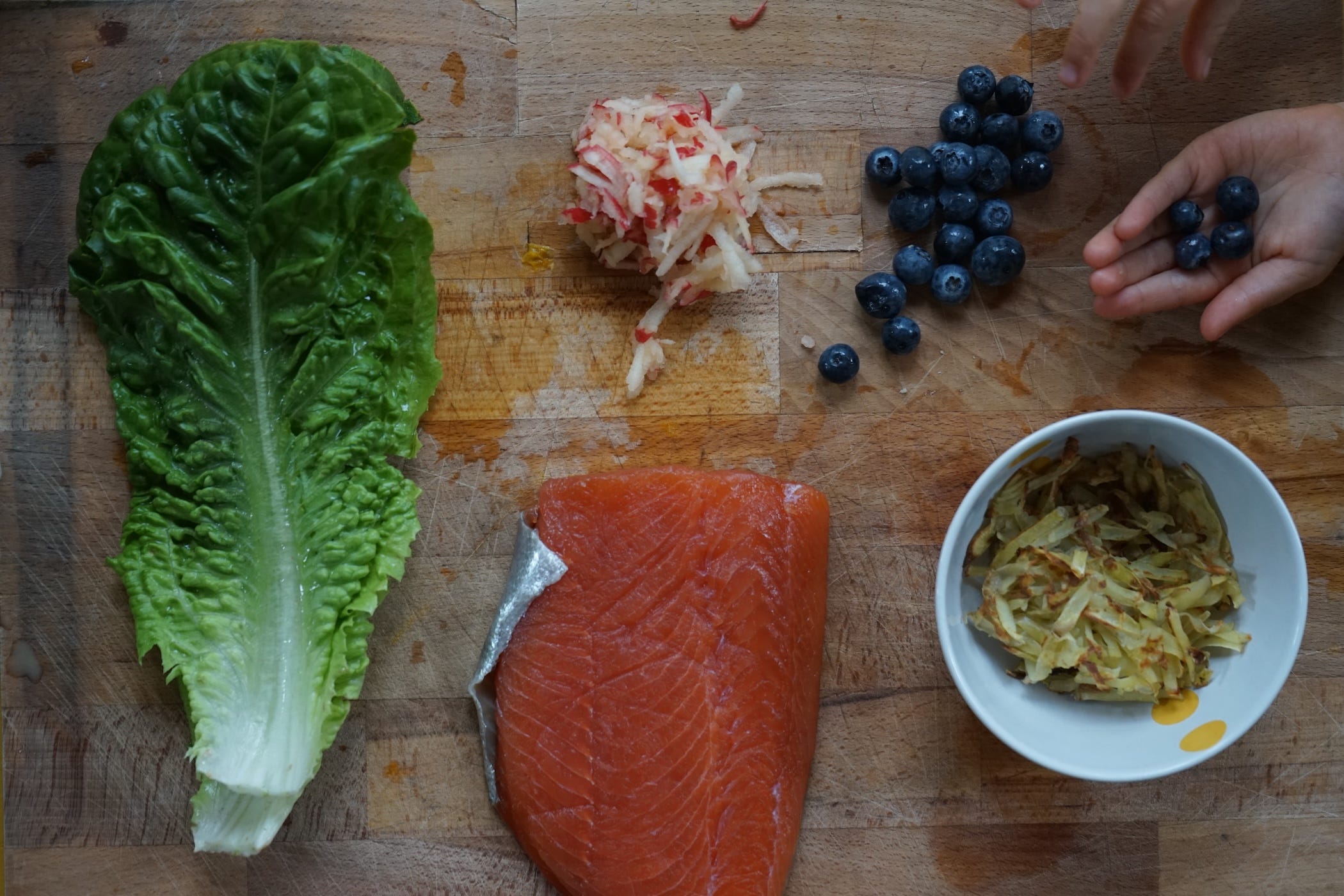 salmon blueberries lettuce