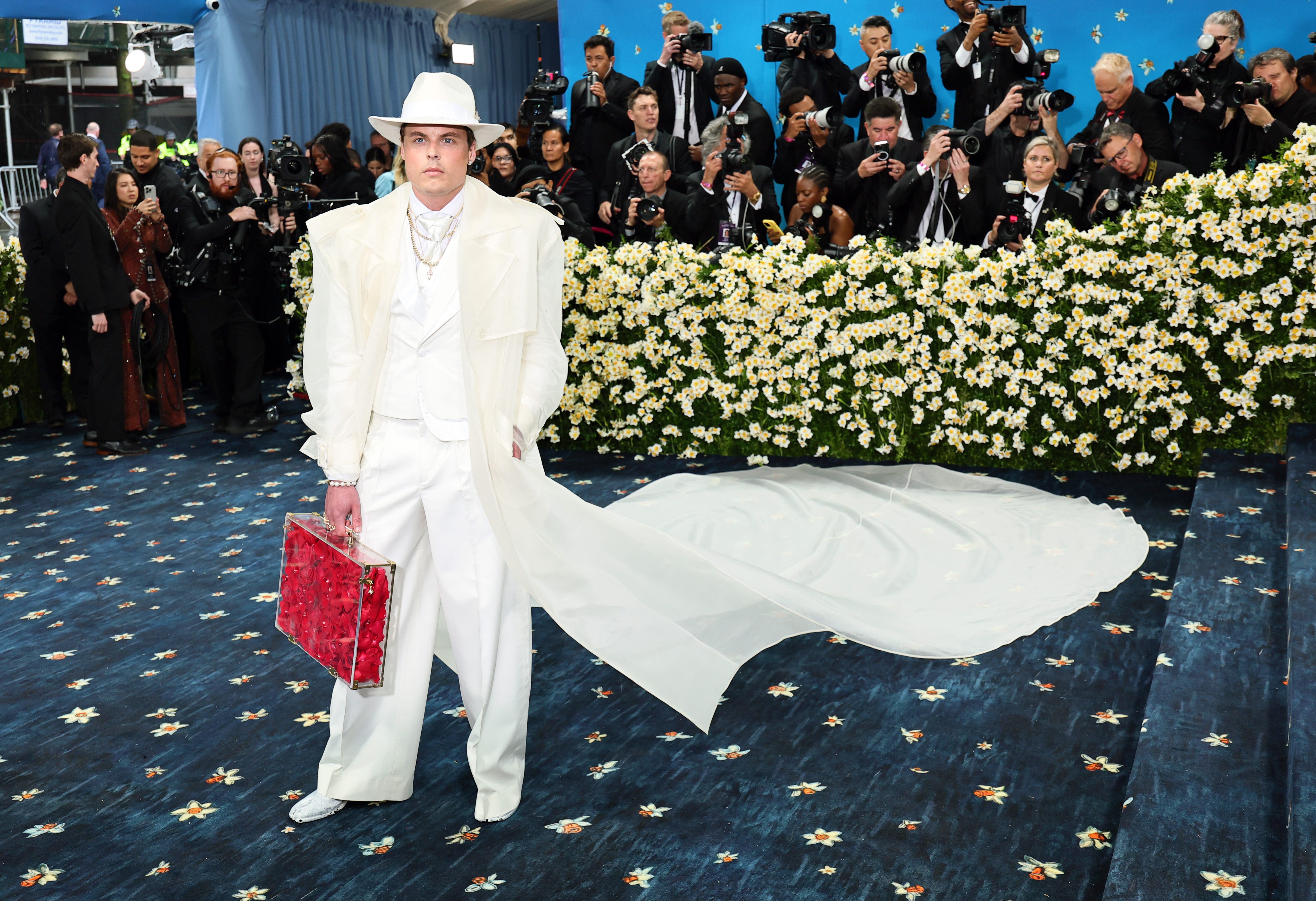 Gustav Witzoe attends the 2025 Met Gala.
