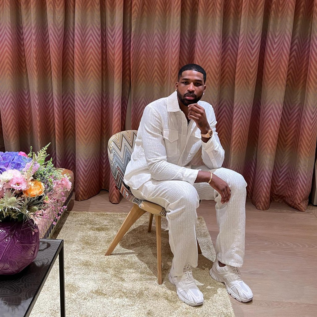  Tristan Thompson poses for a photo.