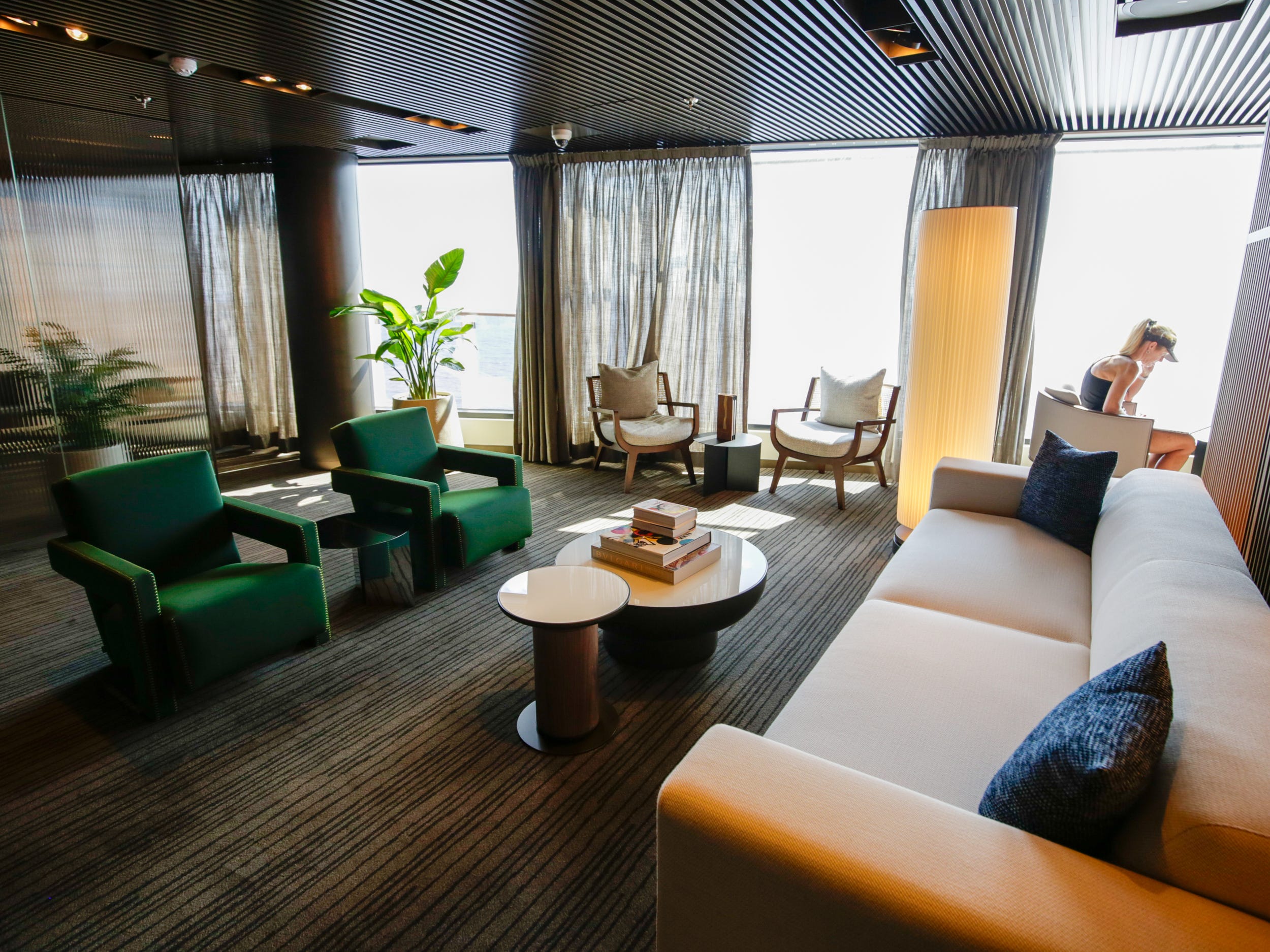 a nearly empty Haven lounge on Norwegian Aqua
