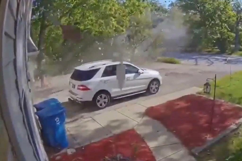 Ring camera captures moment of blast that damaged multiple homes and created debris field spanning an entire block