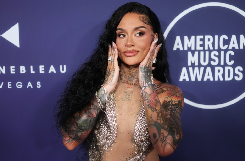 Kehlani Parrish walking the red carpet at the 2025 American Music Awards in Las Vegas, Nevada.