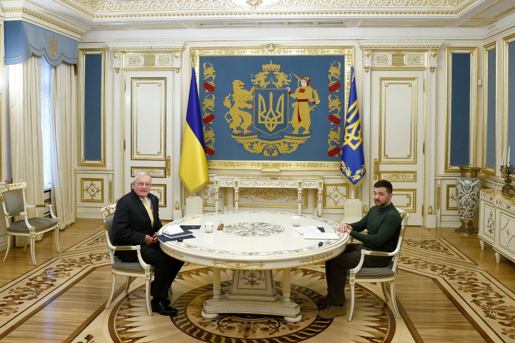 Retired Gen. Keith Kellogg, Ukrainian President Volodymyr Zelensky