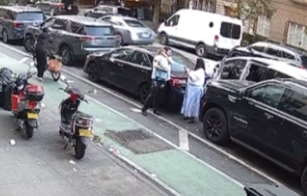 Three-year-old girl injured by e-bike rider at Bedford & Park avenues in South Williamsburg, minor injuries to her lower stomach, taken to Bellevue Hospital