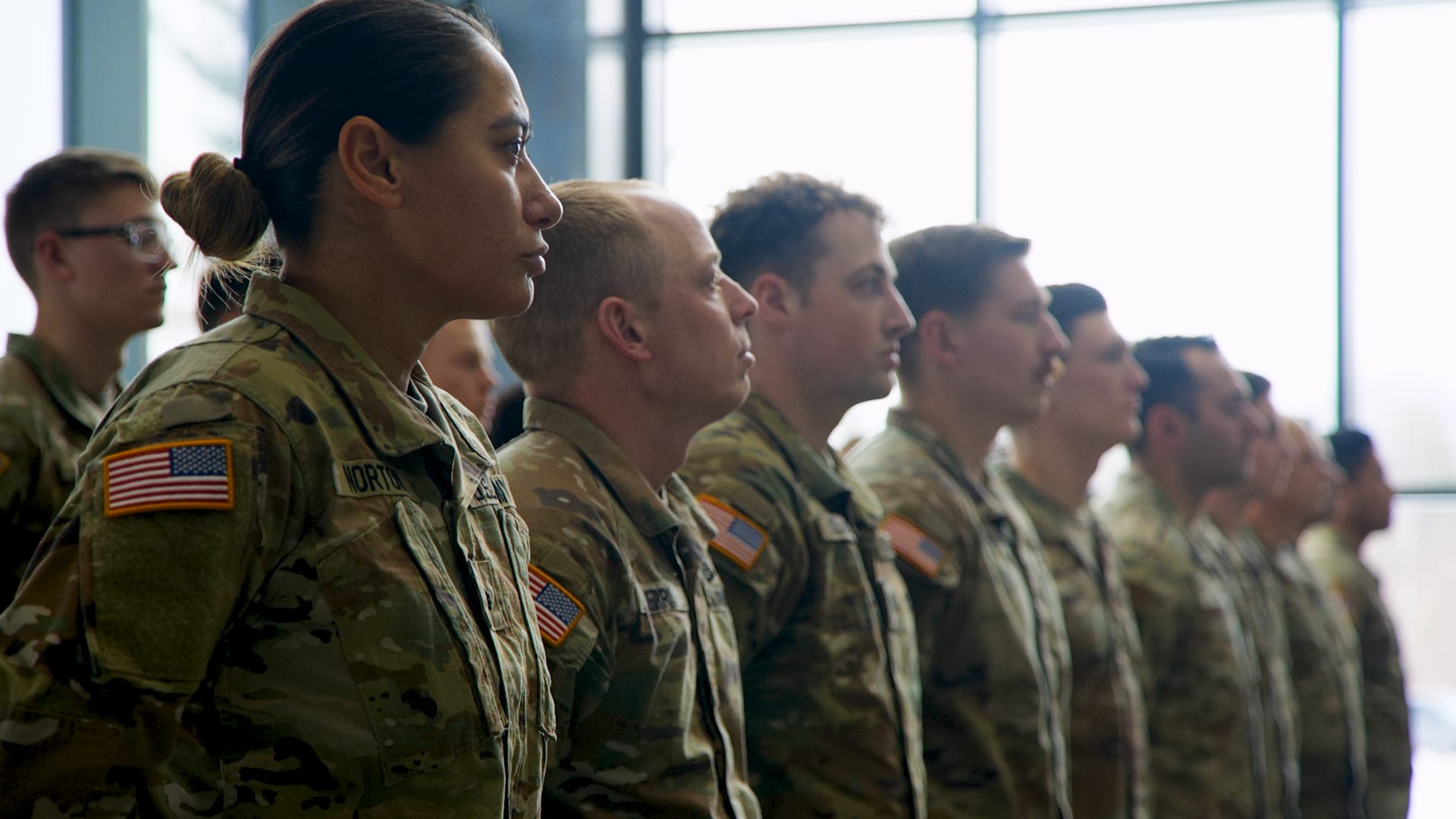 students graduate from army mountain warfare school