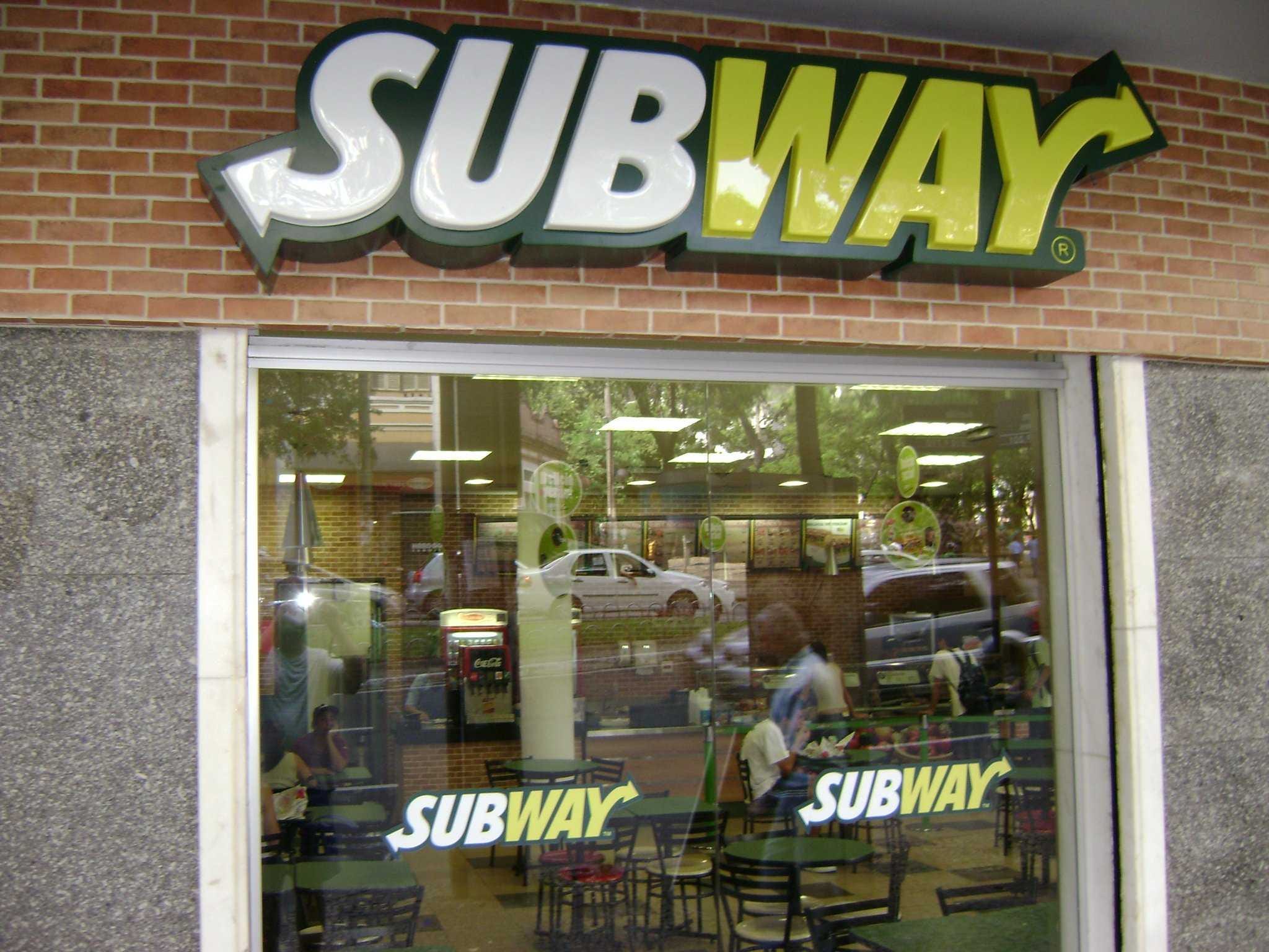 subway sandwich store
