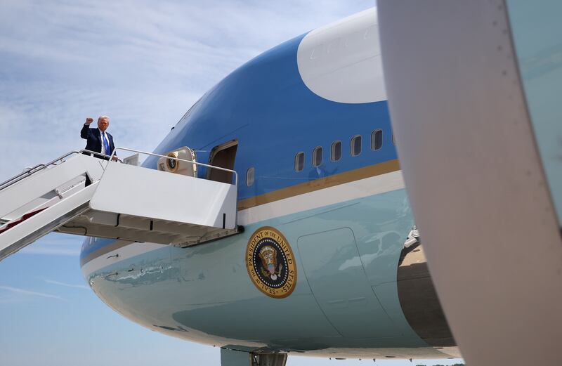 Trump boards Air Force One