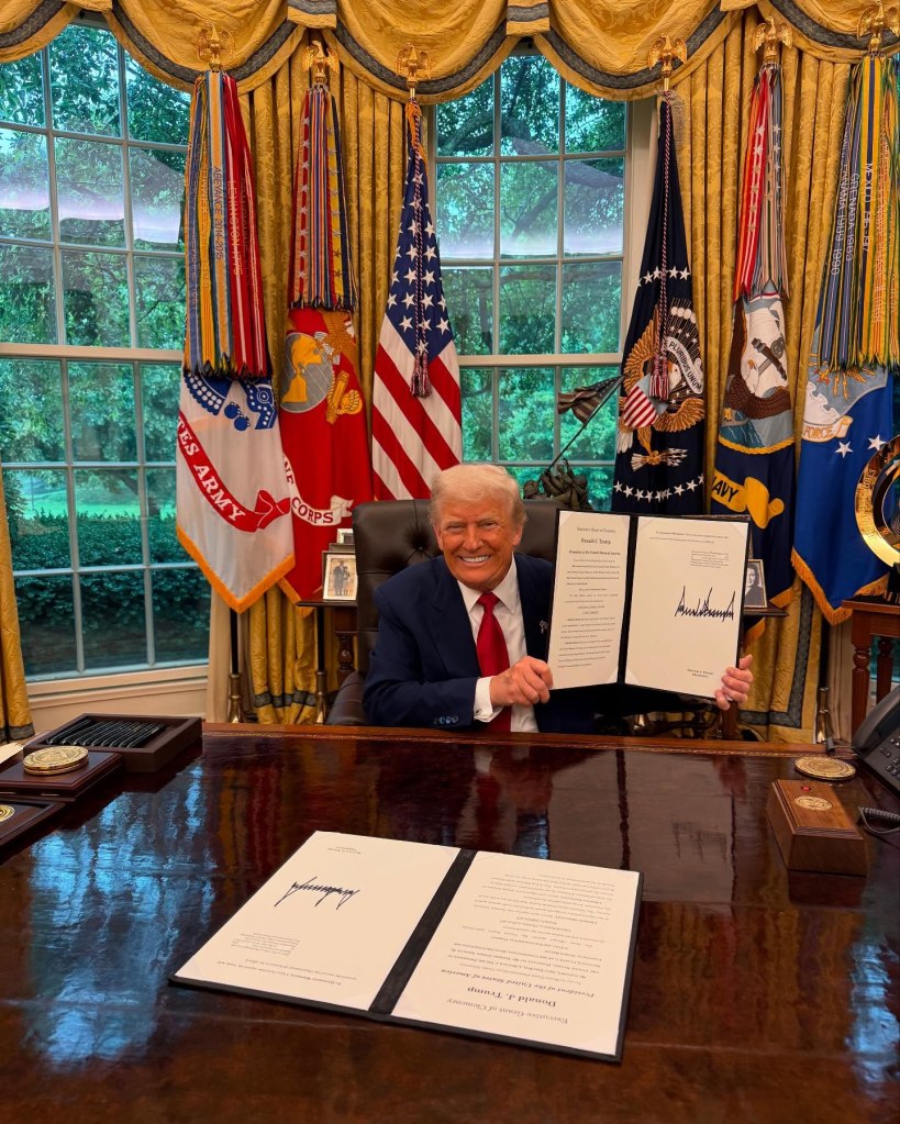 Trump signs pardons