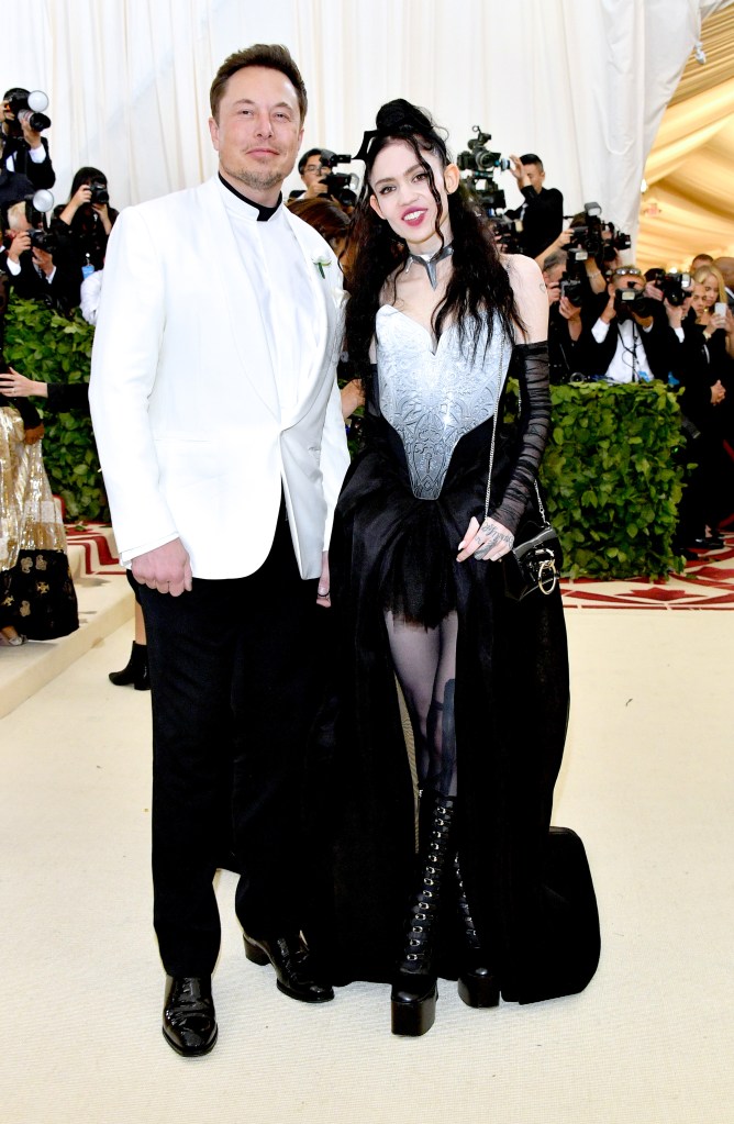 Elon Musk and Grimes in 2018. 